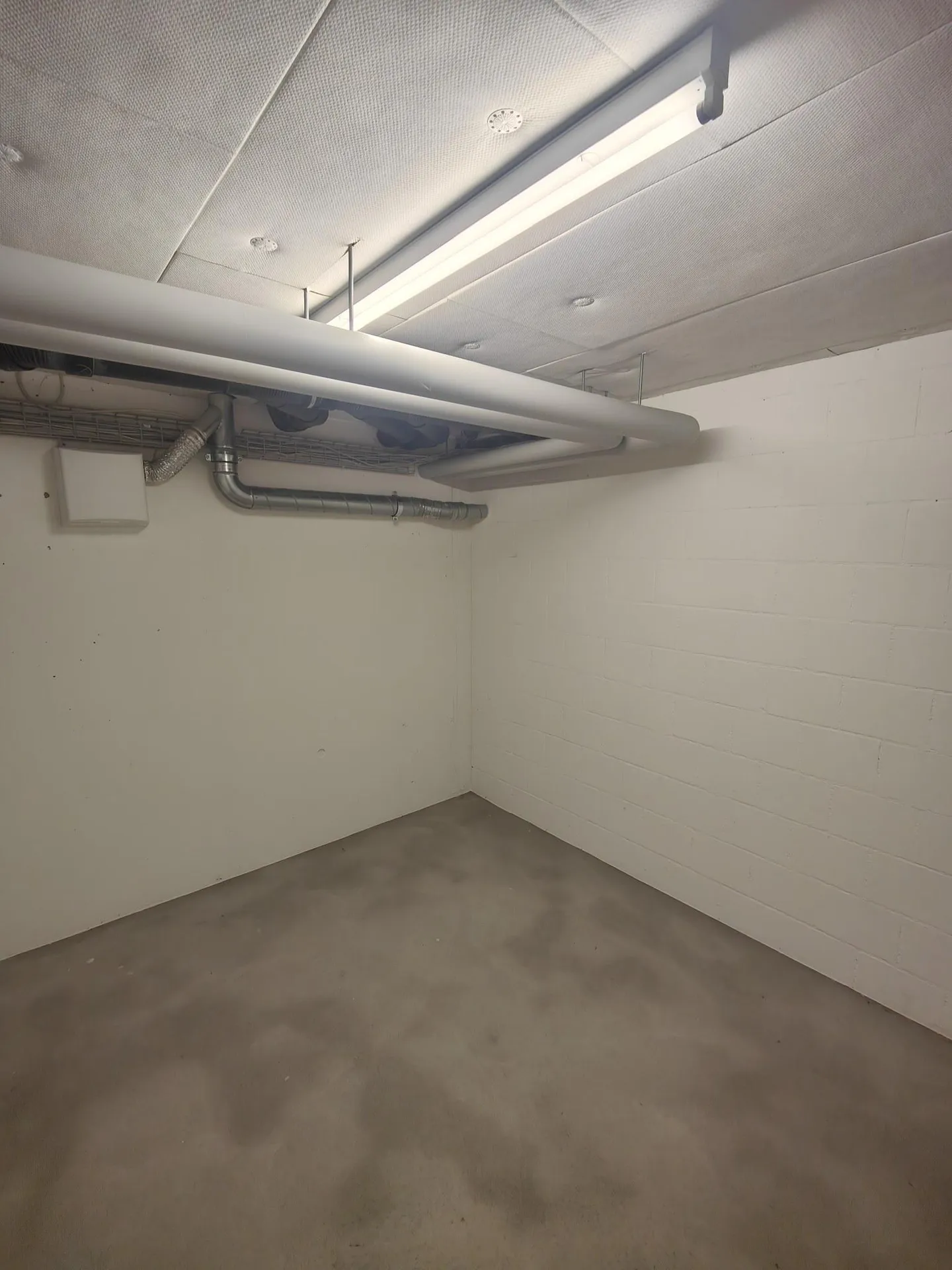 9.5m2 Magazzino Neuendorf - Dorfstrasse 37/37a - Foto 4 di 9
