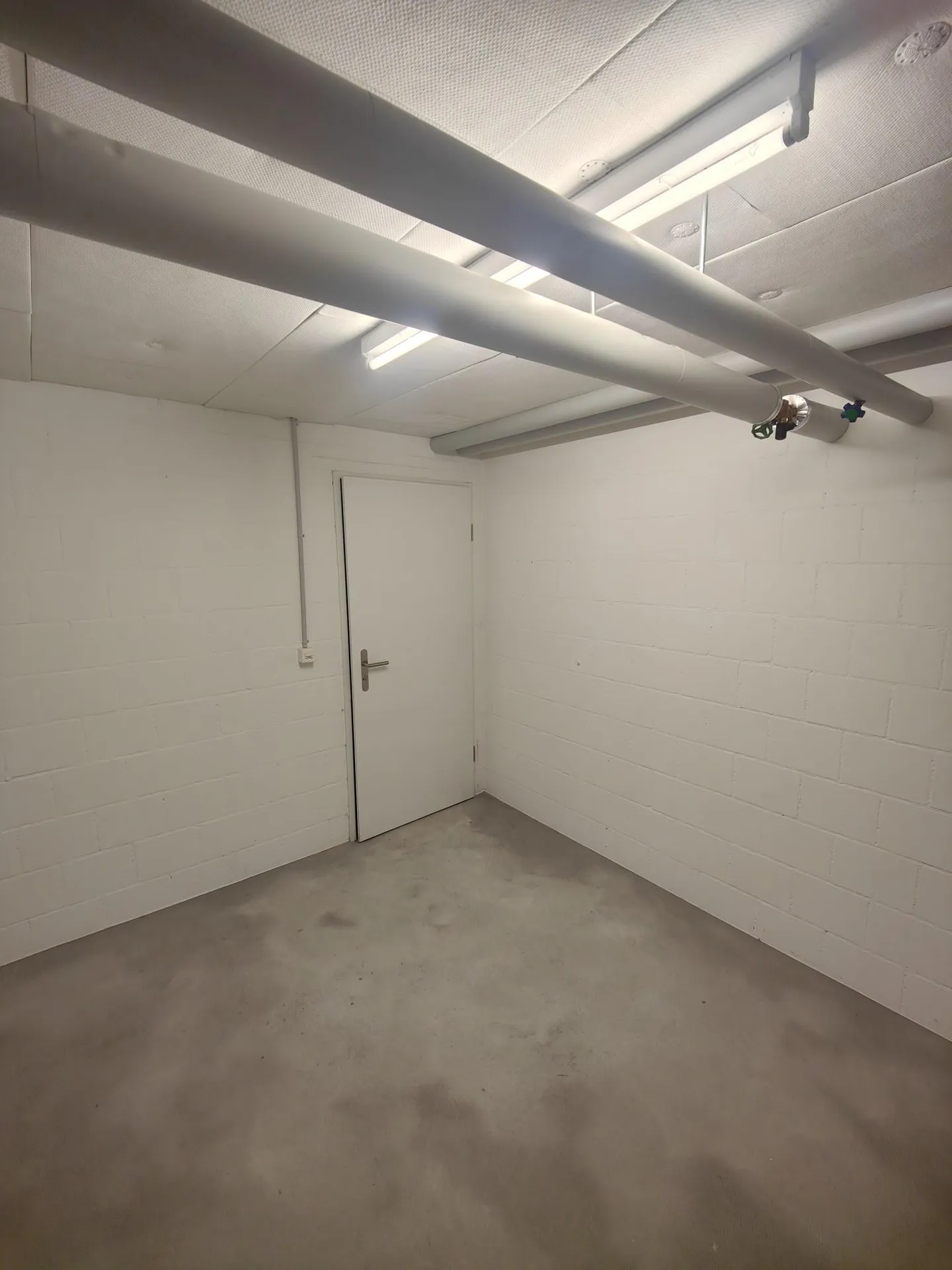 9.5m2 Magazzino Neuendorf - Dorfstrasse 37/37a - Foto 8 di 9