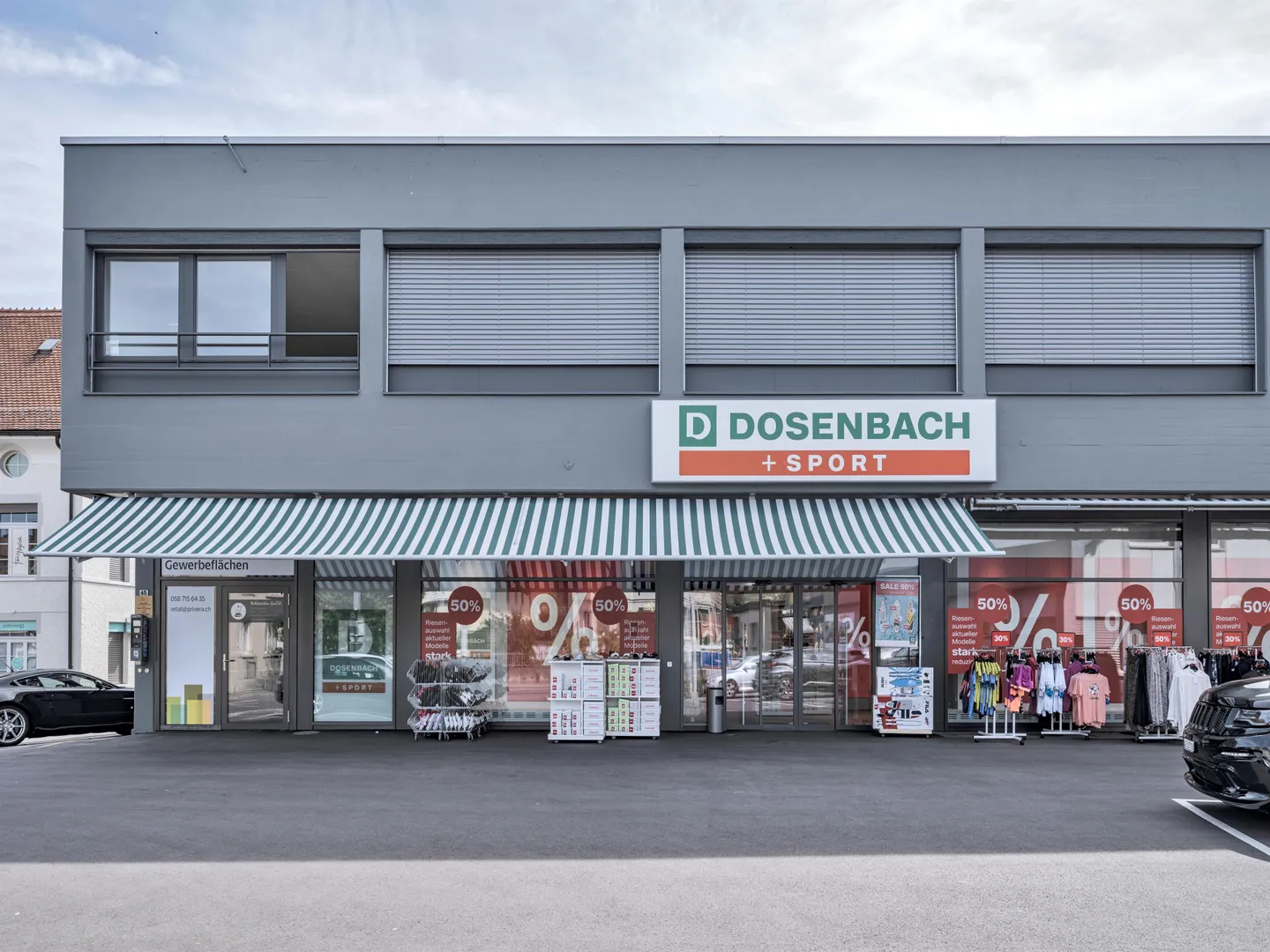 Espace de stockage spacieux à Reinach - Photo 2 sur 2