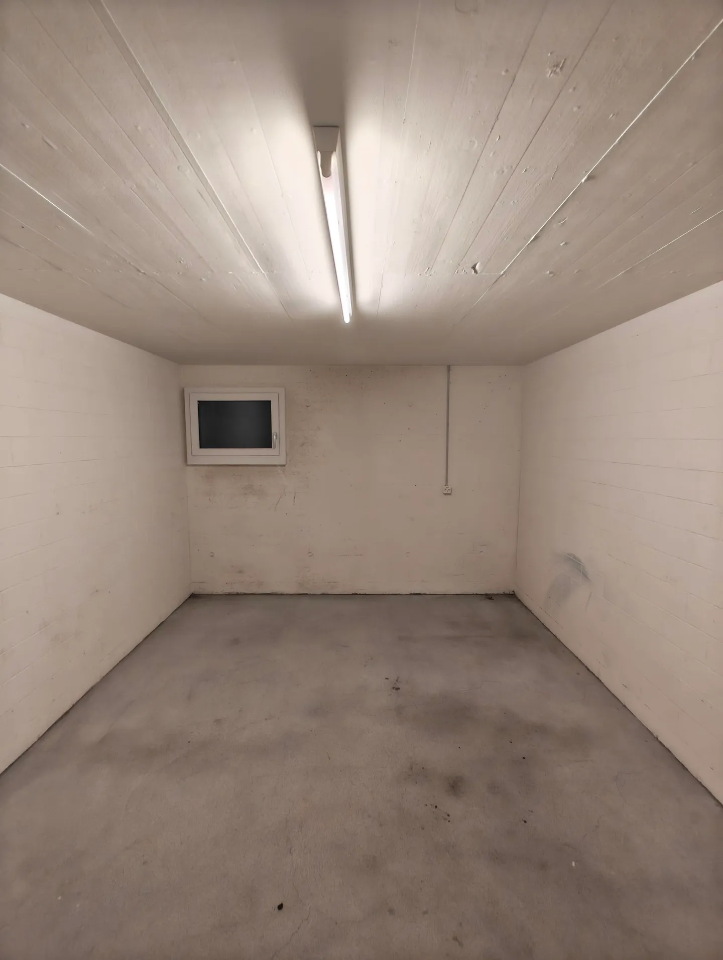 13m2 Storage Room Bülach - Zürichstrasse 52 - Photo 1 of 9