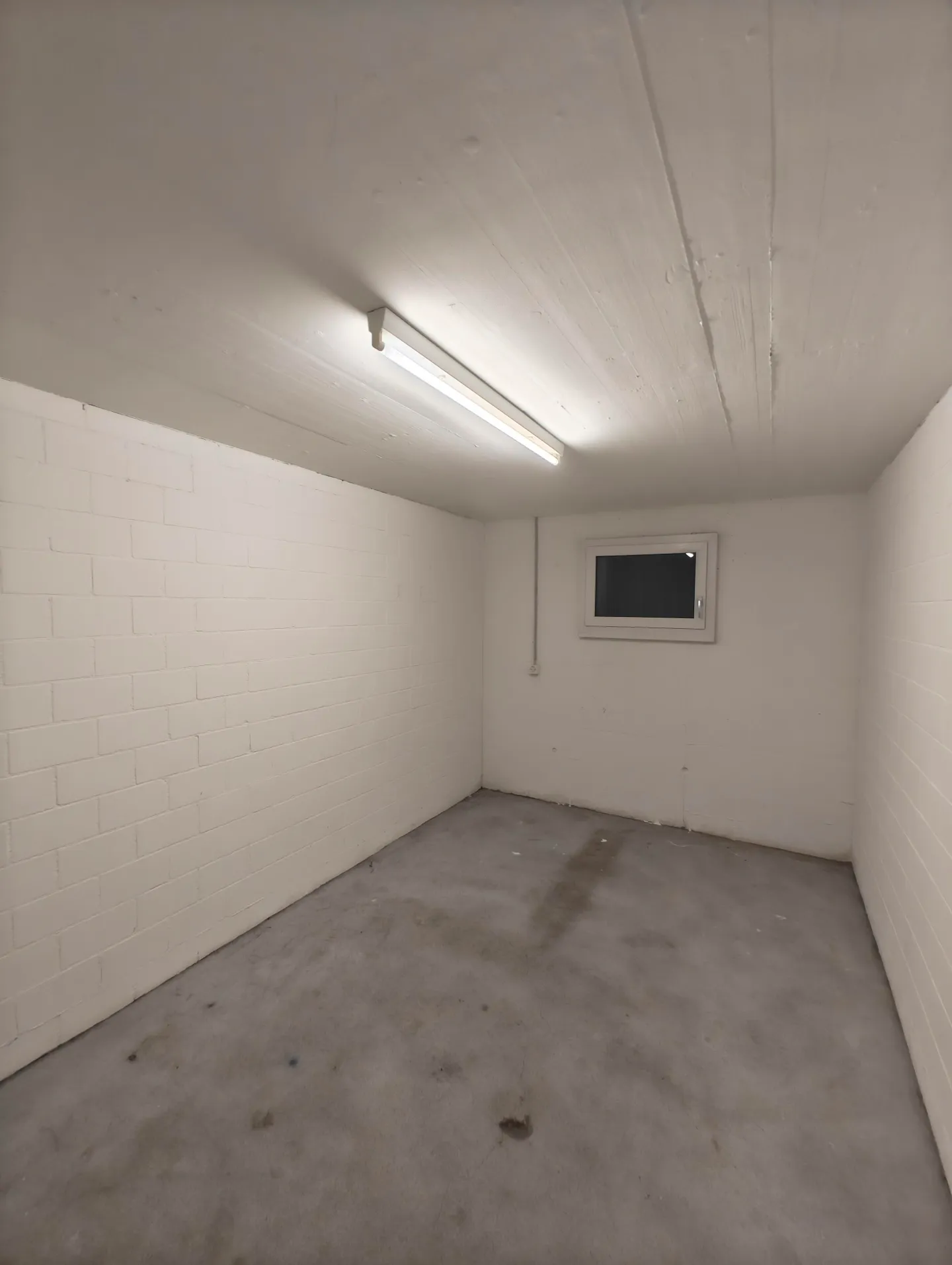13m2 Storage Room Bülach - Zürichstrasse 56 - Photo 2 of 9