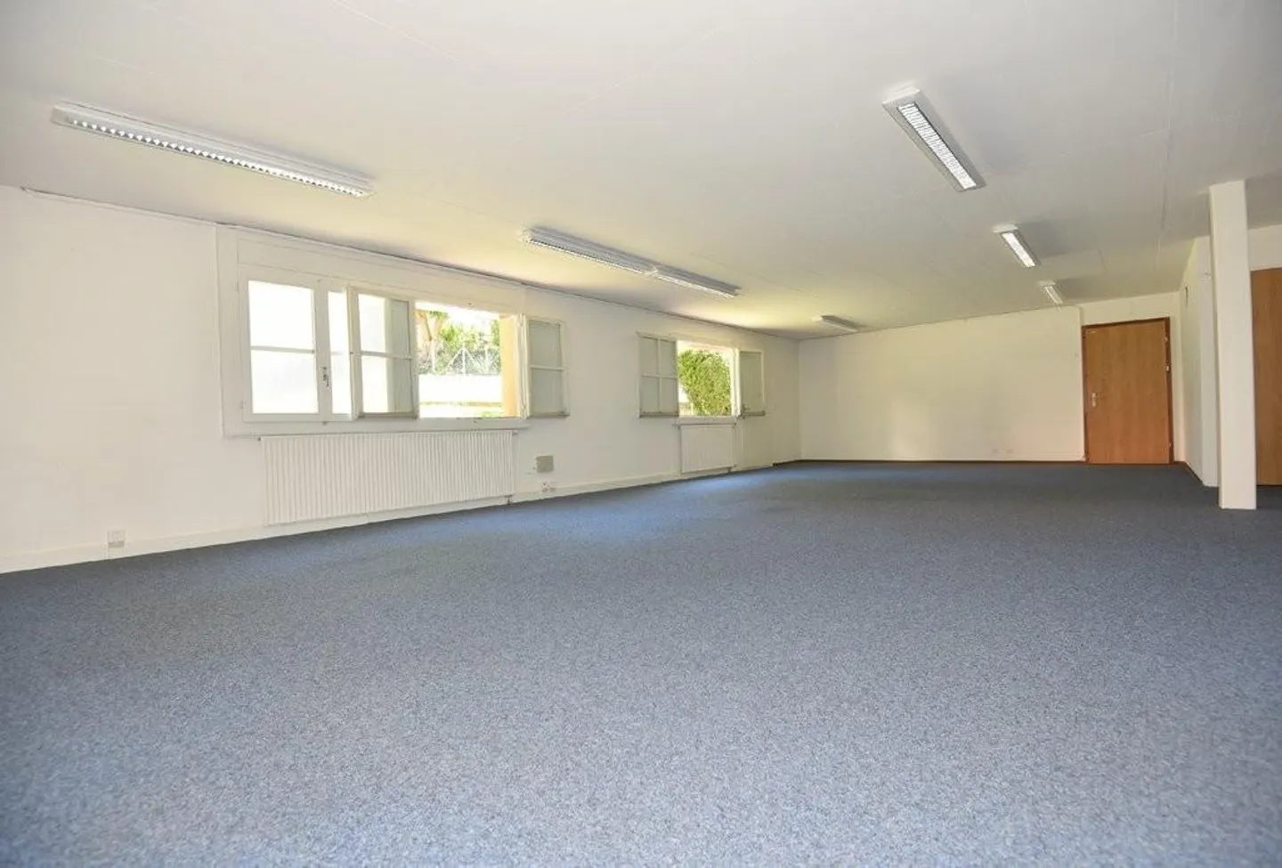 Your equipment deserves space! 86 m2 storage - Photo 6 of 9