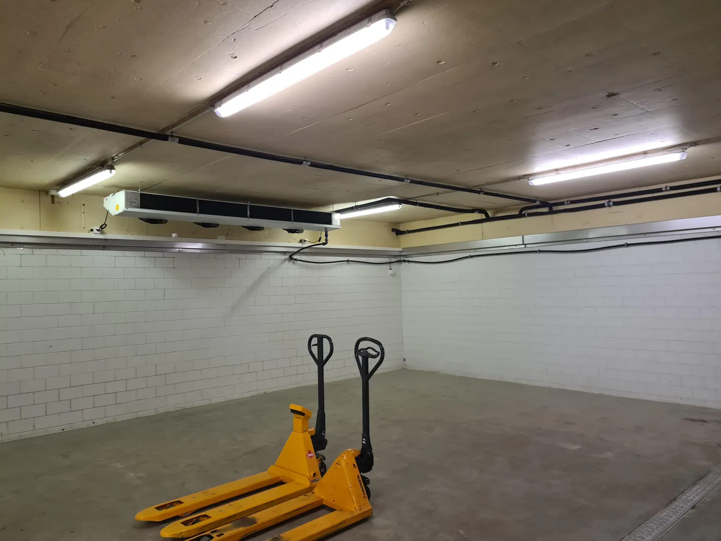 Espace commercial pour la production - Photo 2 sur 5