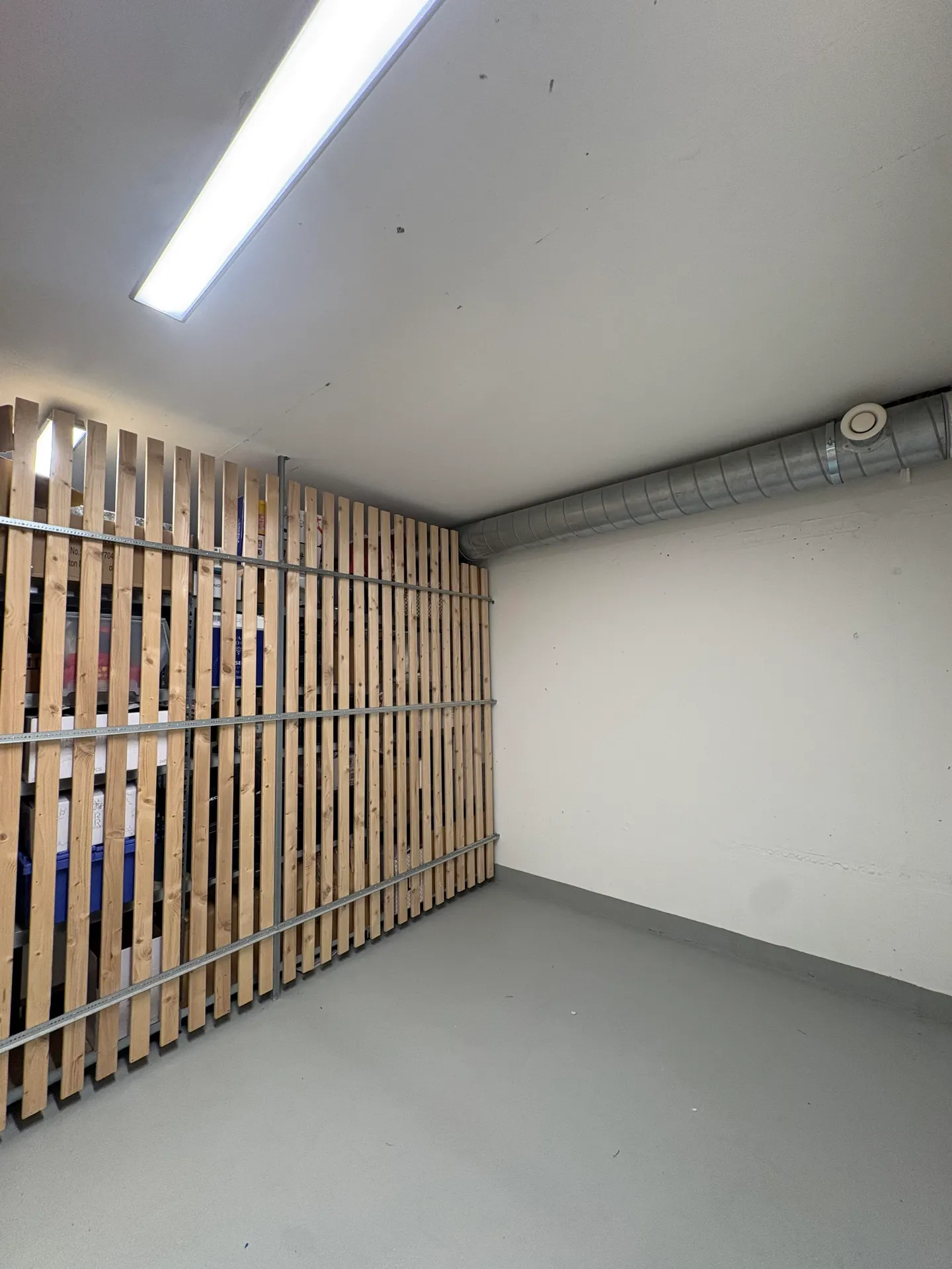 8m2 compartimento cantina Zurigo - Hagenholzstrasse 59 - Foto 4 di 8