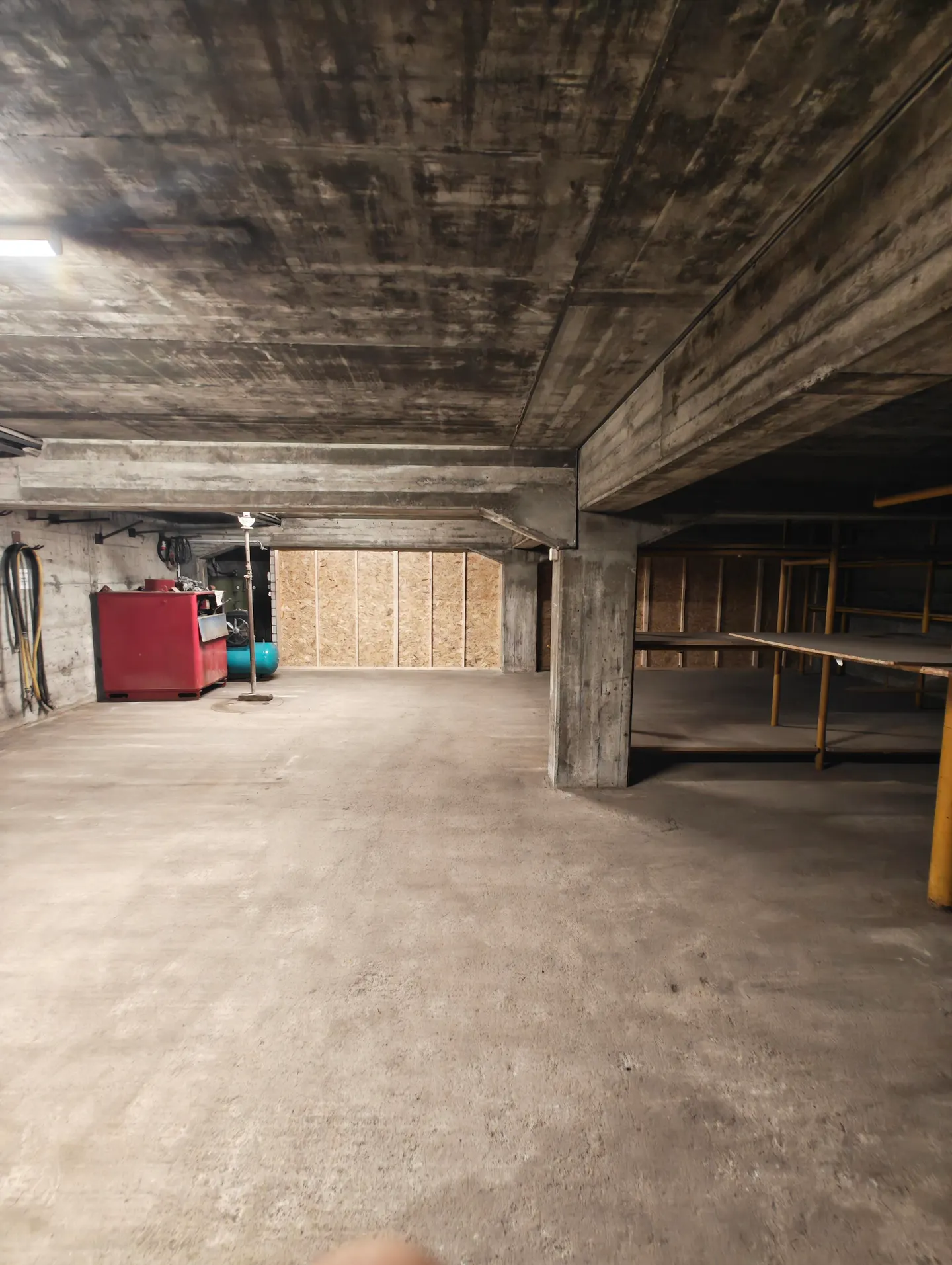 115.2m2 Storage Room Mellingen - Gheidstrasse 19 - Photo 1 of 13