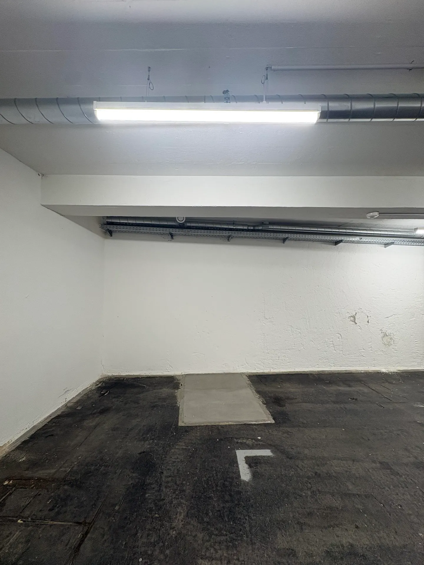 Espace de stockage de 176,7 m2 à Winterthur - Garnmarkt 10 - Photo 2 sur 13
