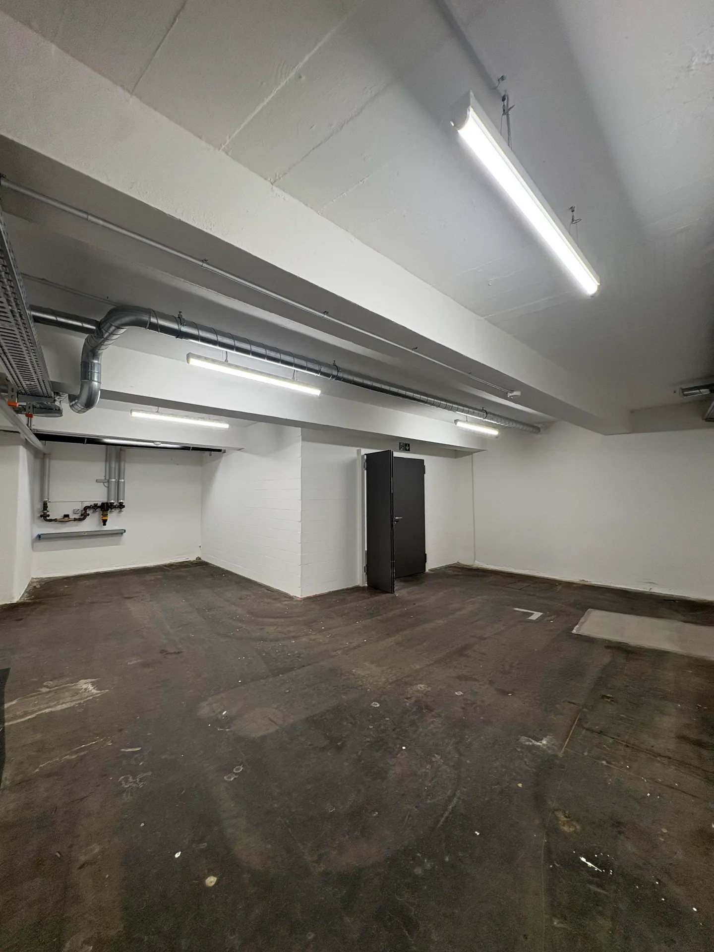 Espace de stockage de 176,7 m2 à Winterthur - Garnmarkt 10 - Photo 7 sur 13