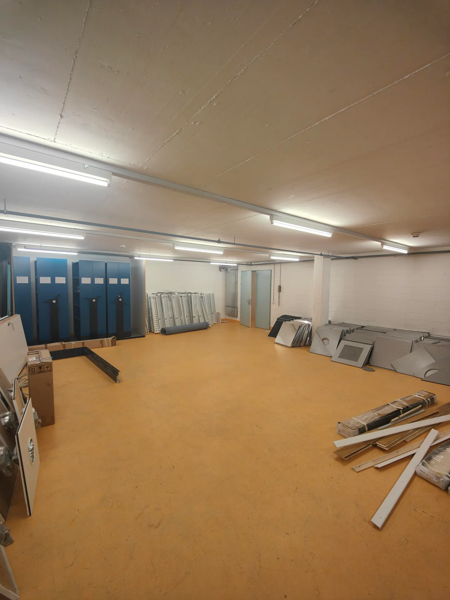 85.8m2 Storage Room Schaffhausen - Stauffacherstrasse 36 - Photo 4 of 10