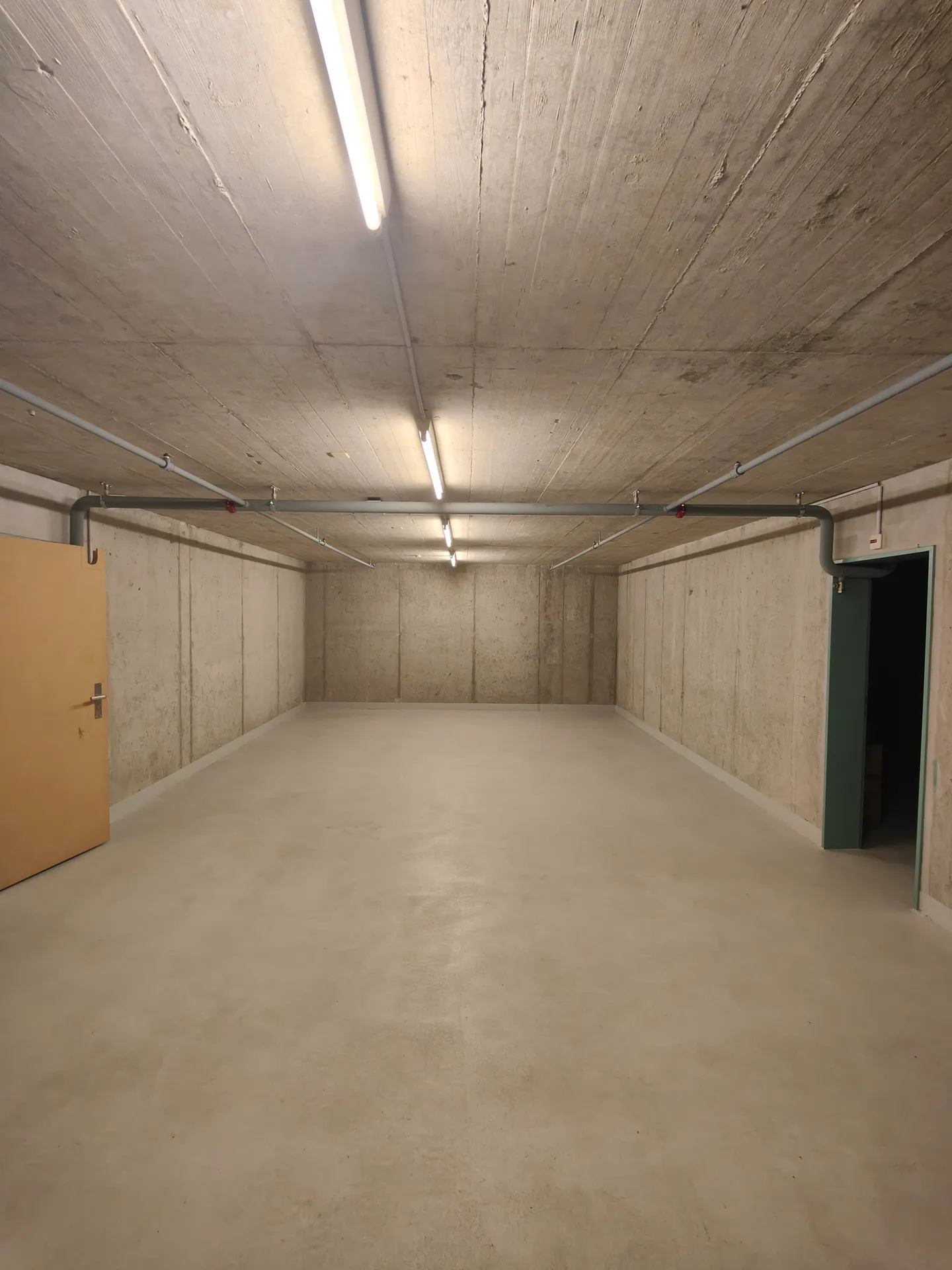 104m2 Storage Room Schaffhausen - Stauffacherstrasse 36 - Photo 2 of 10