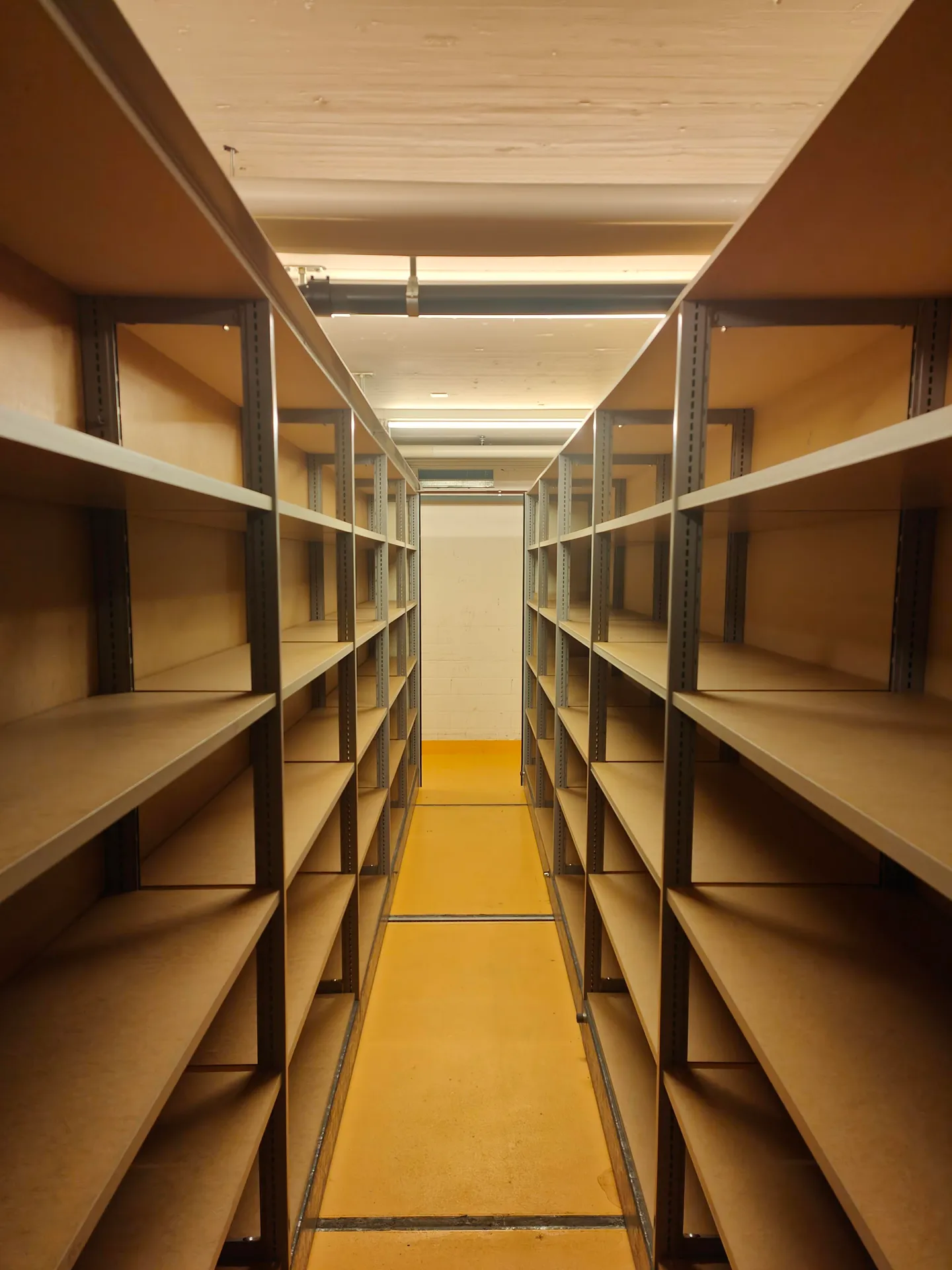 107m2 Archive (Storage Room) Schaffhausen - Stauffacherstrasse 36 - Photo 2 of 5