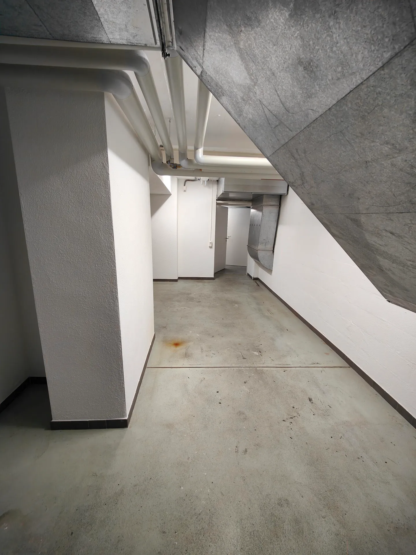 41m2 Storage Room Inner Margarethenstrasse Near Basel SBB - Photo 3 of 10