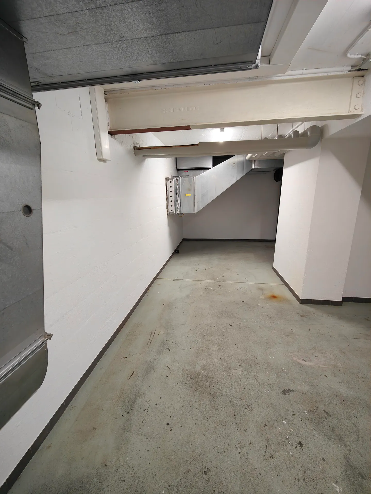 41m2 Storage Room Inner Margarethenstrasse Near Basel SBB - Photo 9 of 10
