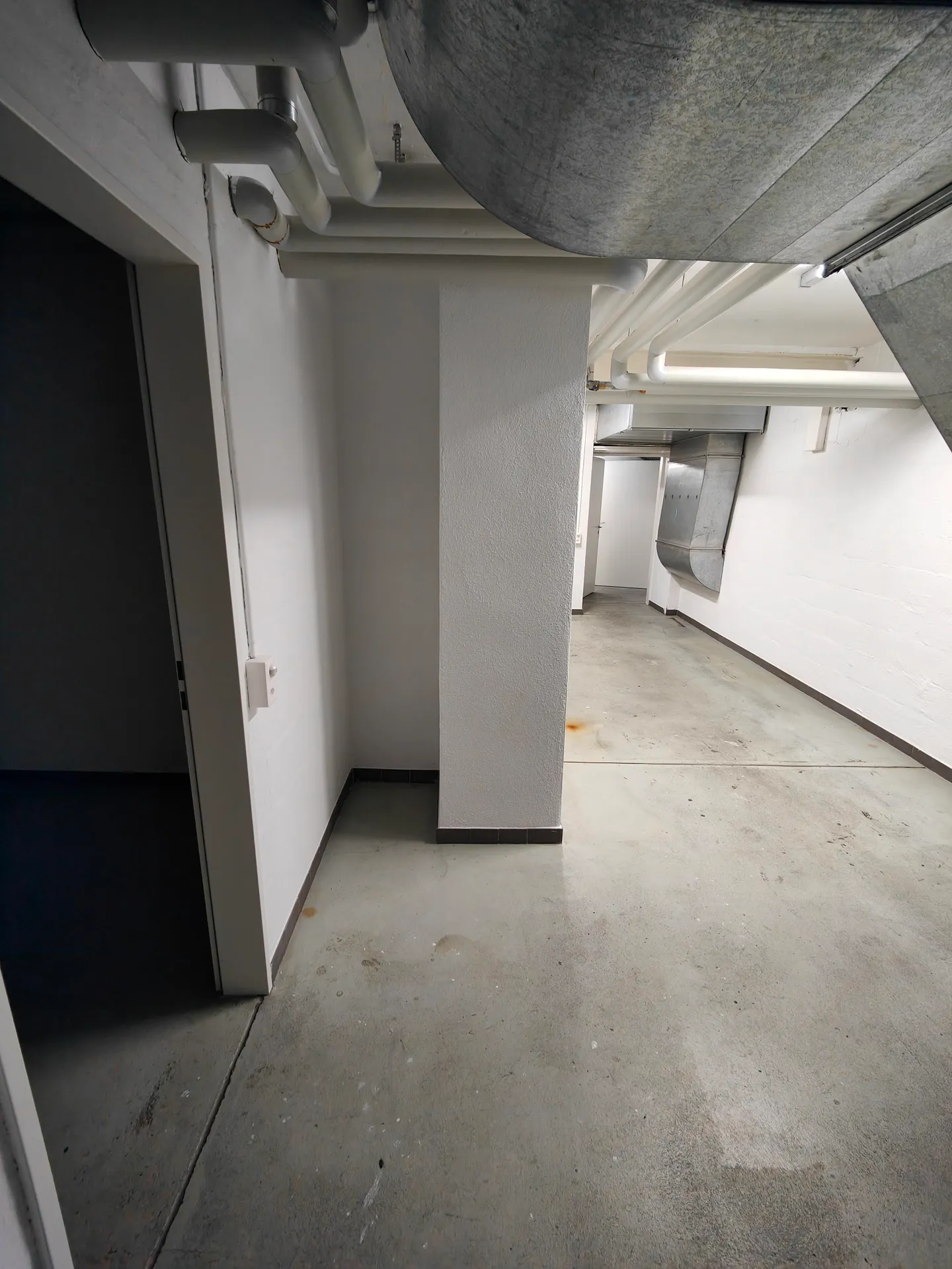 41m2 Storage Room Inner Margarethenstrasse Near Basel SBB - Photo 5 of 10