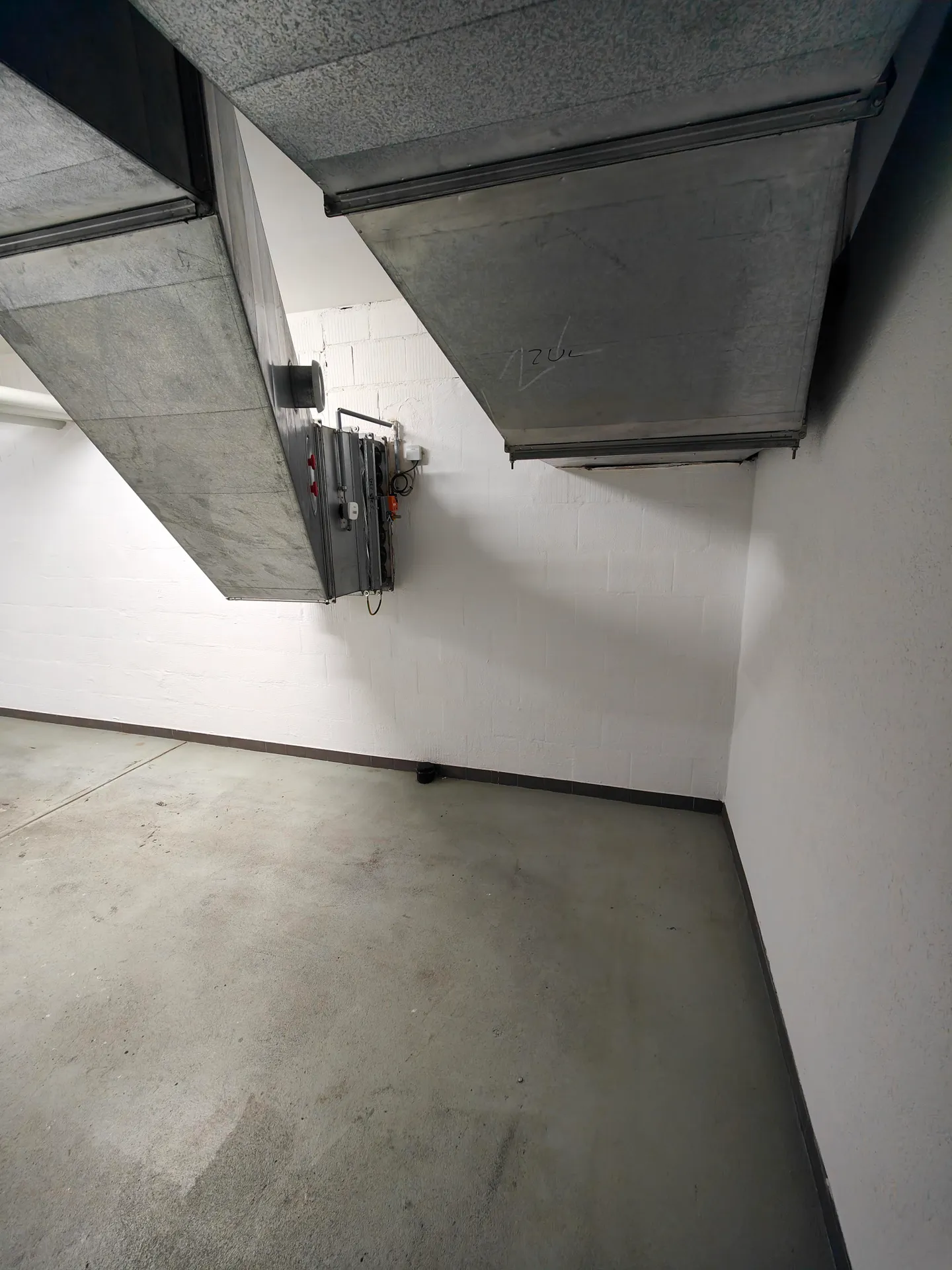 41m2 Storage Room Inner Margarethenstrasse Near Basel SBB - Photo 2 of 10