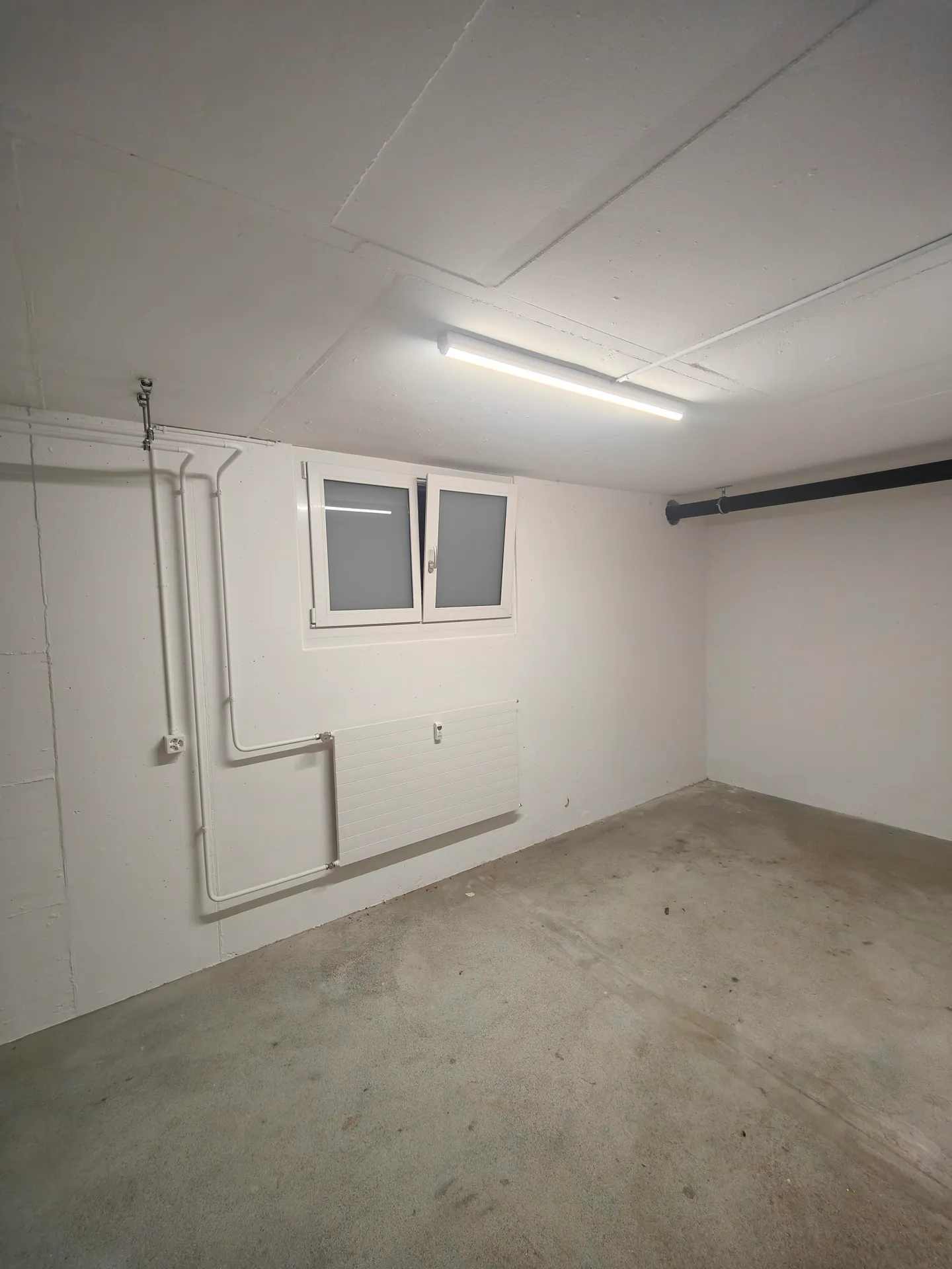 23.7m2 Salle de stockage Suhr - Gönhardweg 11A (DISPONIBLE À PARTIR DE MI-SEPTEMBRE) - Photo 2 sur 13