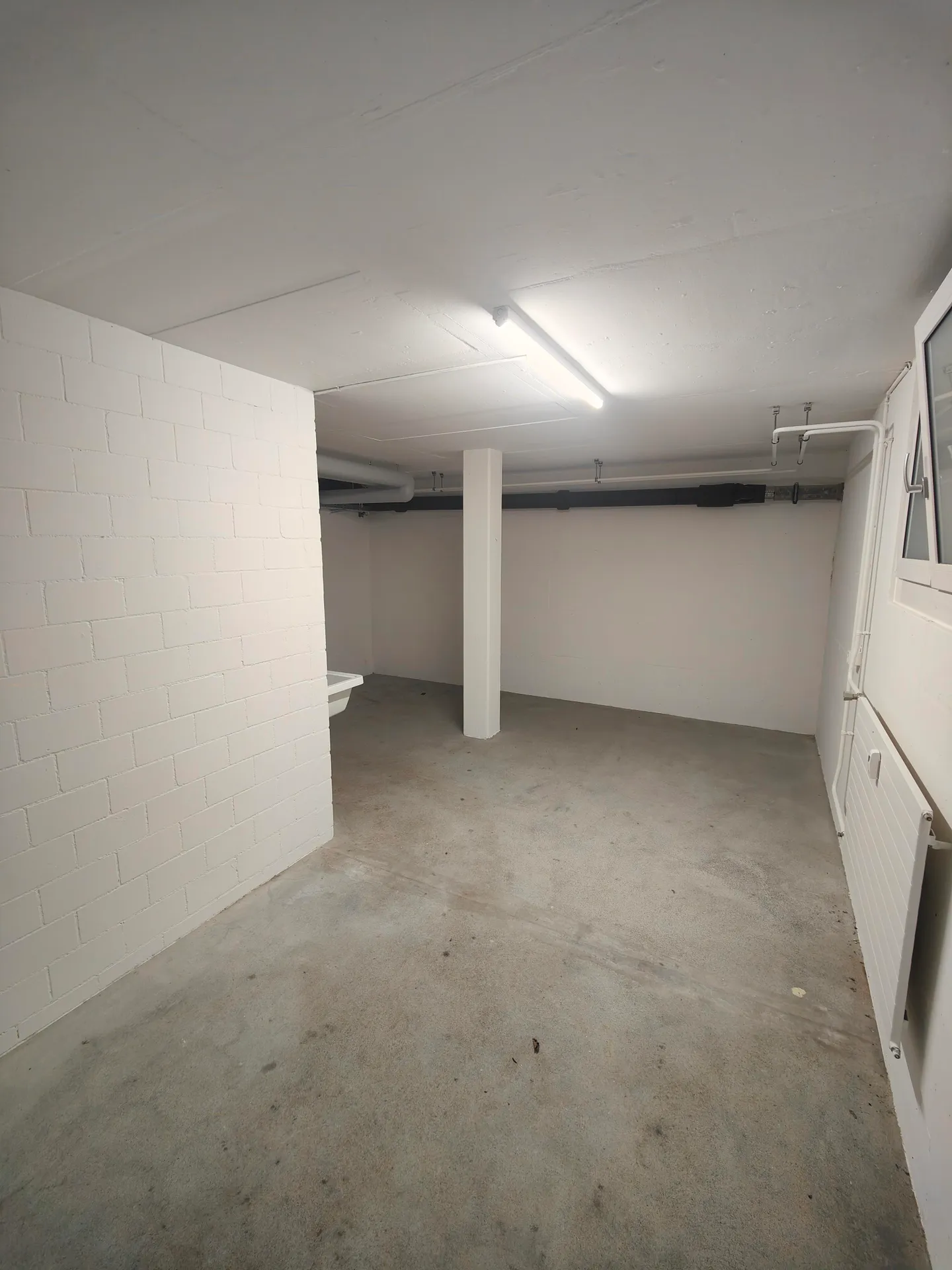 23.7m2 Salle de stockage Suhr - Gönhardweg 11A (DISPONIBLE À PARTIR DE MI-SEPTEMBRE) - Photo 7 sur 13