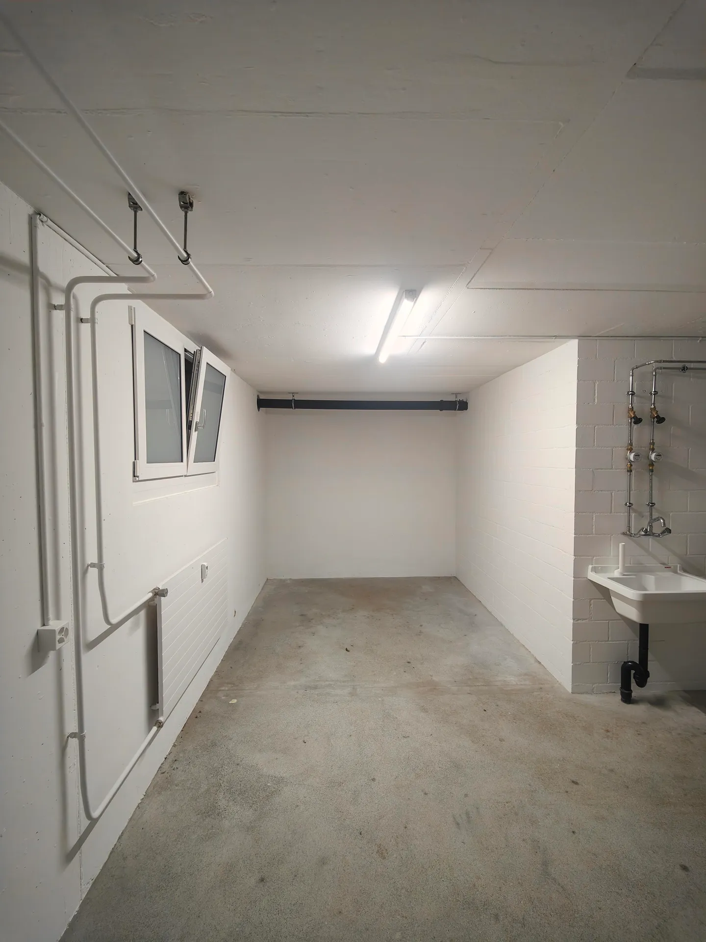 23.7m2 Salle de stockage Suhr - Gönhardweg 11A (DISPONIBLE À PARTIR DE MI-SEPTEMBRE) - Photo 6 sur 13