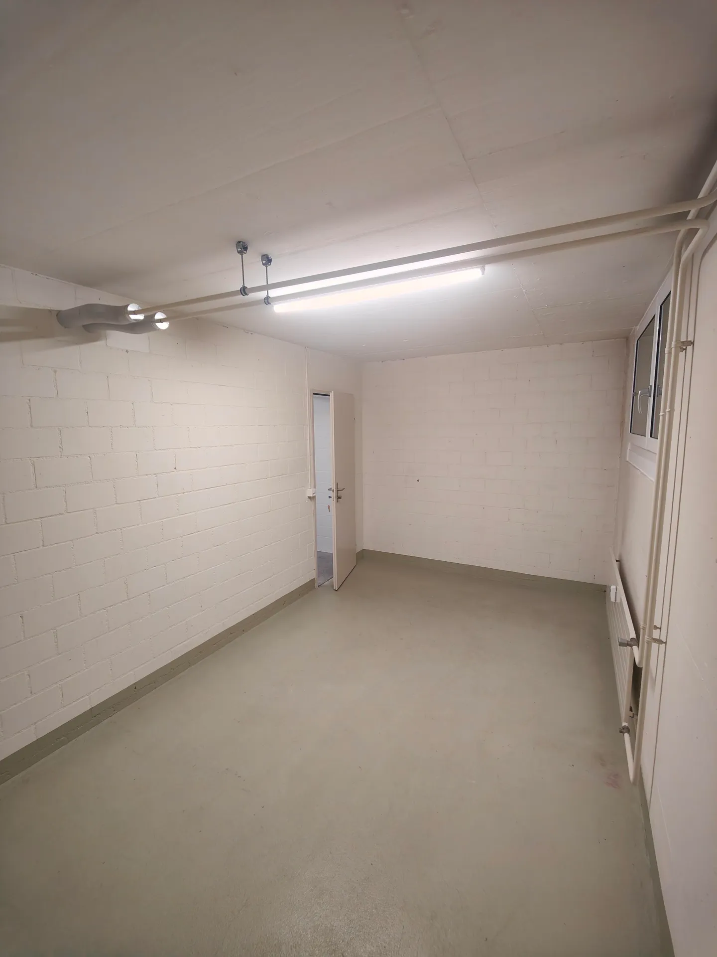 13.2m2 Storage Room Suhr - Gönhardweg 13B (AVAILABLE FROM EARLY OCTOBER) - Photo 5 of 8