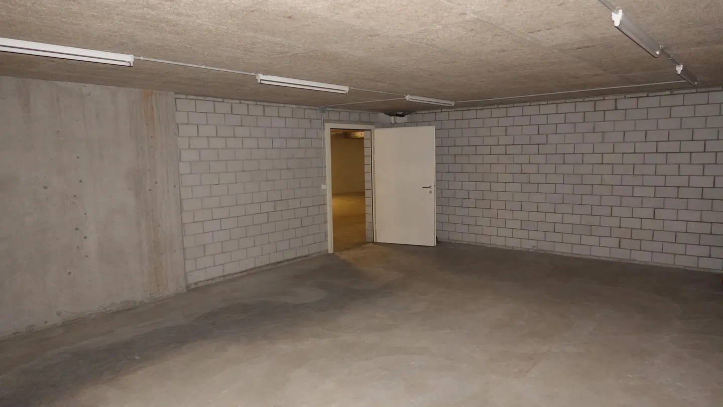 50m2 Lagerraum Netstal - Centro 6 - Foto 1 di 5
