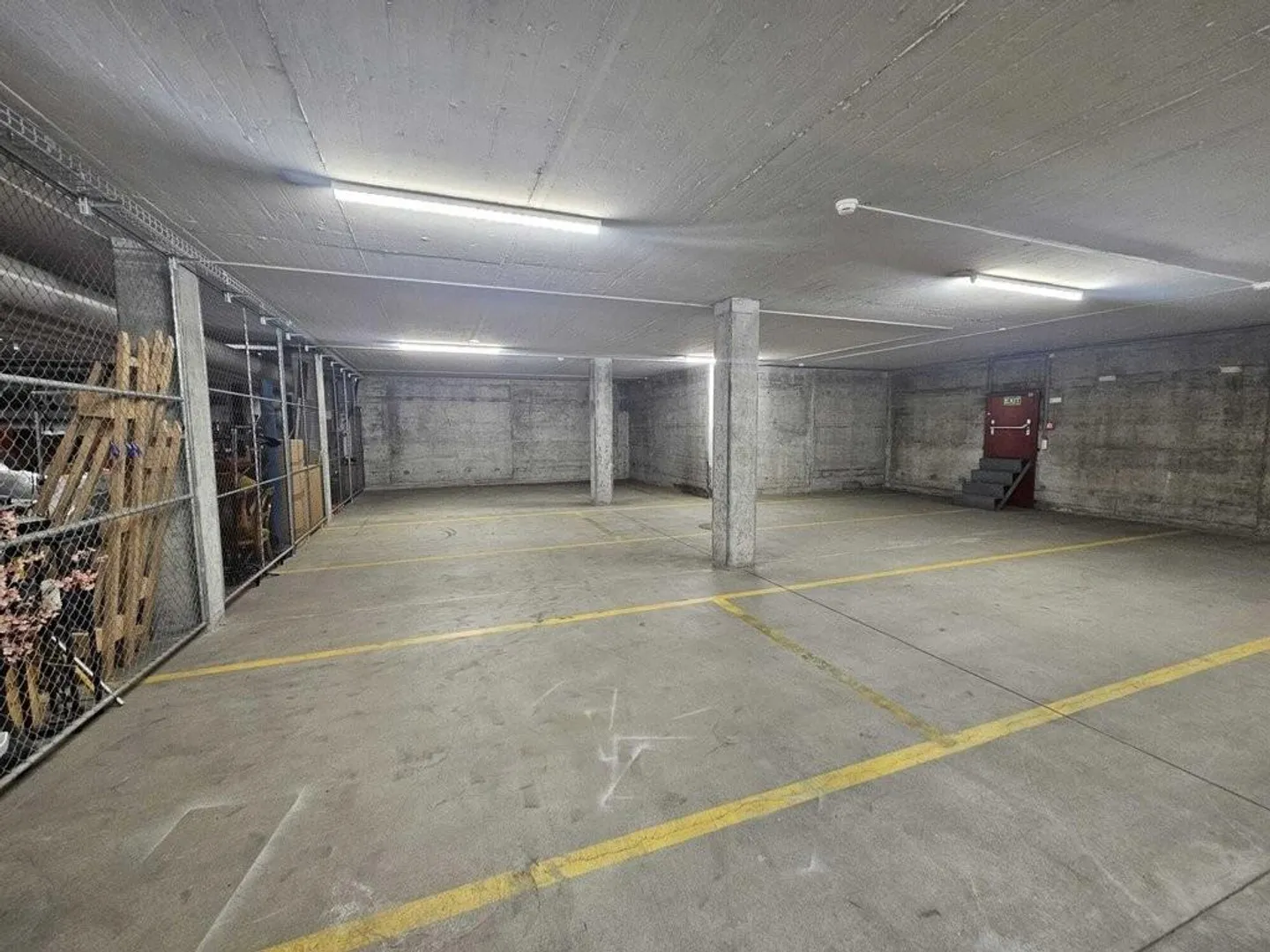 Espace de stockage dans un emplacement privilégié - Photo 2 sur 2