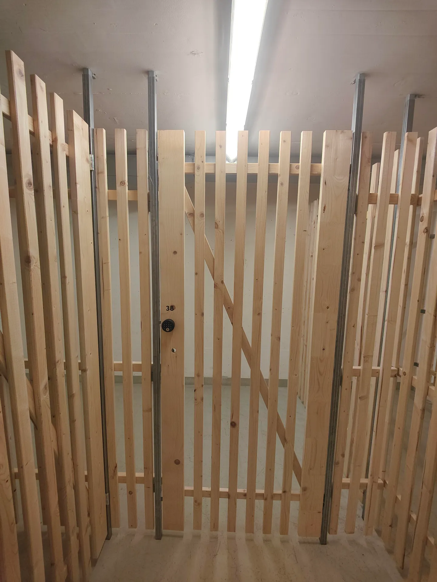 5.4m2 Storage Room Basel - Hochstrasse 16 - Photo 1 of 12