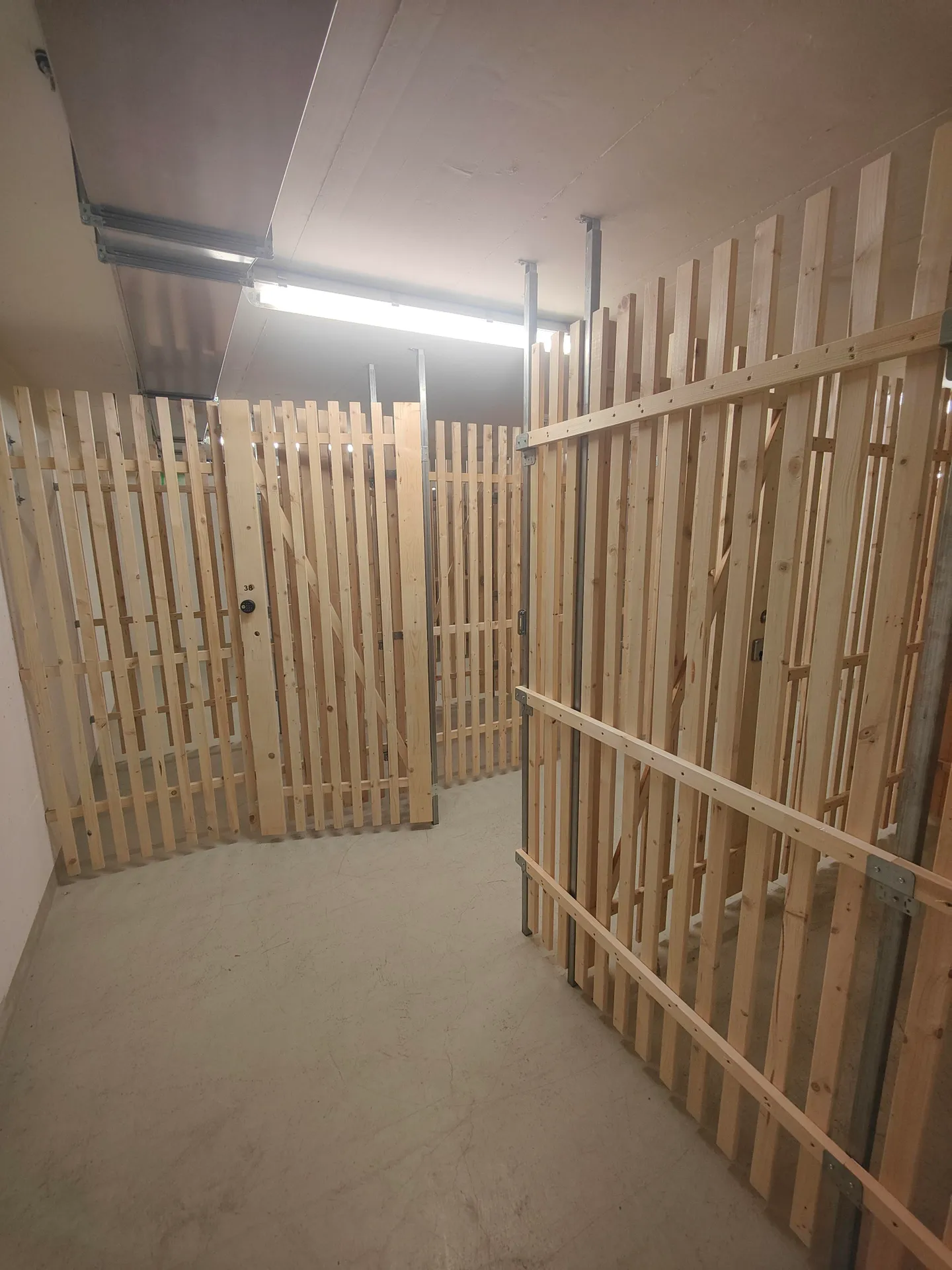 5.4m2 Storage Room Basel - Hochstrasse 16 - Photo 3 of 12