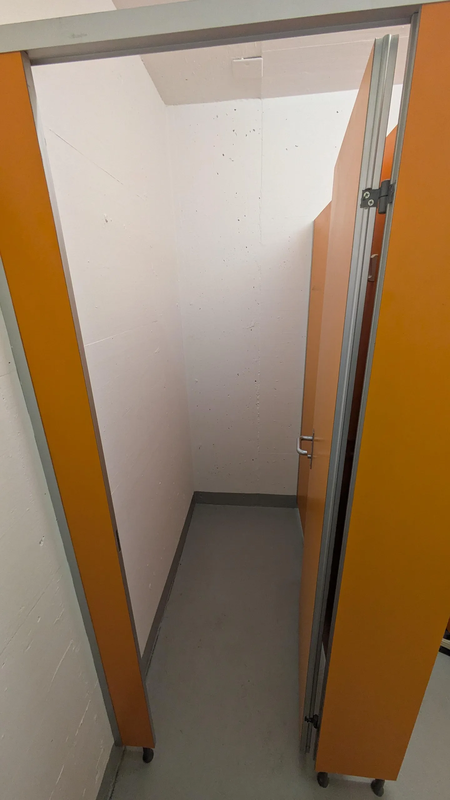 115.0m2 Magazzino Zurigo - Hohlstrasse 552-556 - Foto 4 di 13