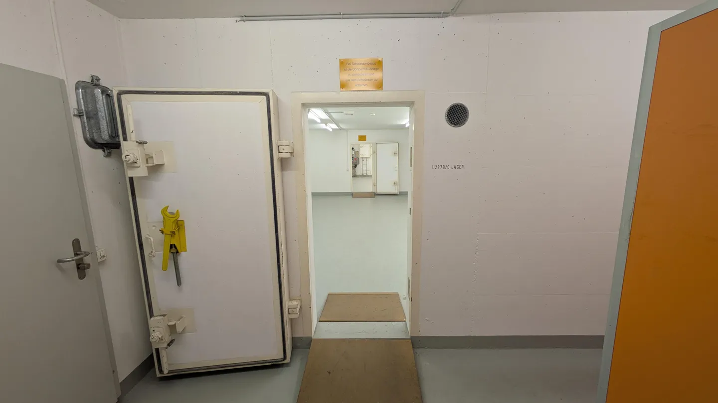 115.0m2 Magazzino Zurigo - Hohlstrasse 552-556 - Foto 6 di 13