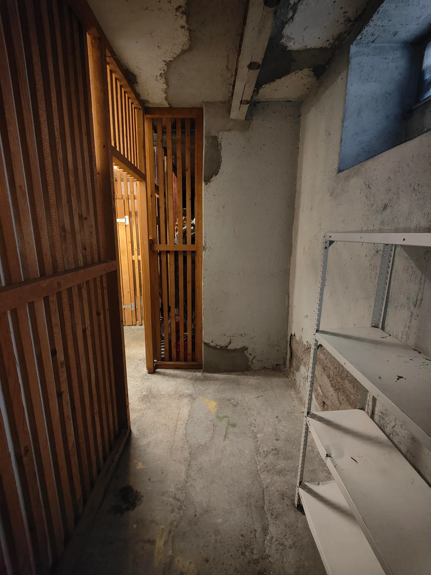4.82m2 Storage Room Zurich - Badenerstrasse 356 - Photo 3 of 10
