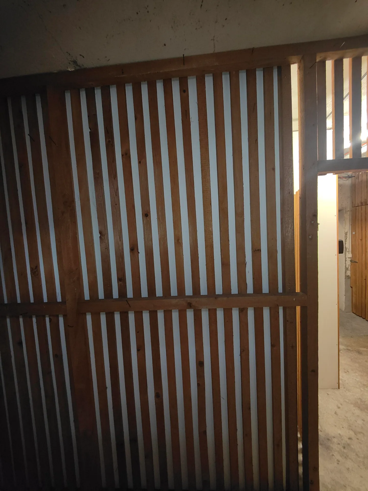 4.82m2 Storage Room Zurich - Badenerstrasse 356 - Photo 1 of 10