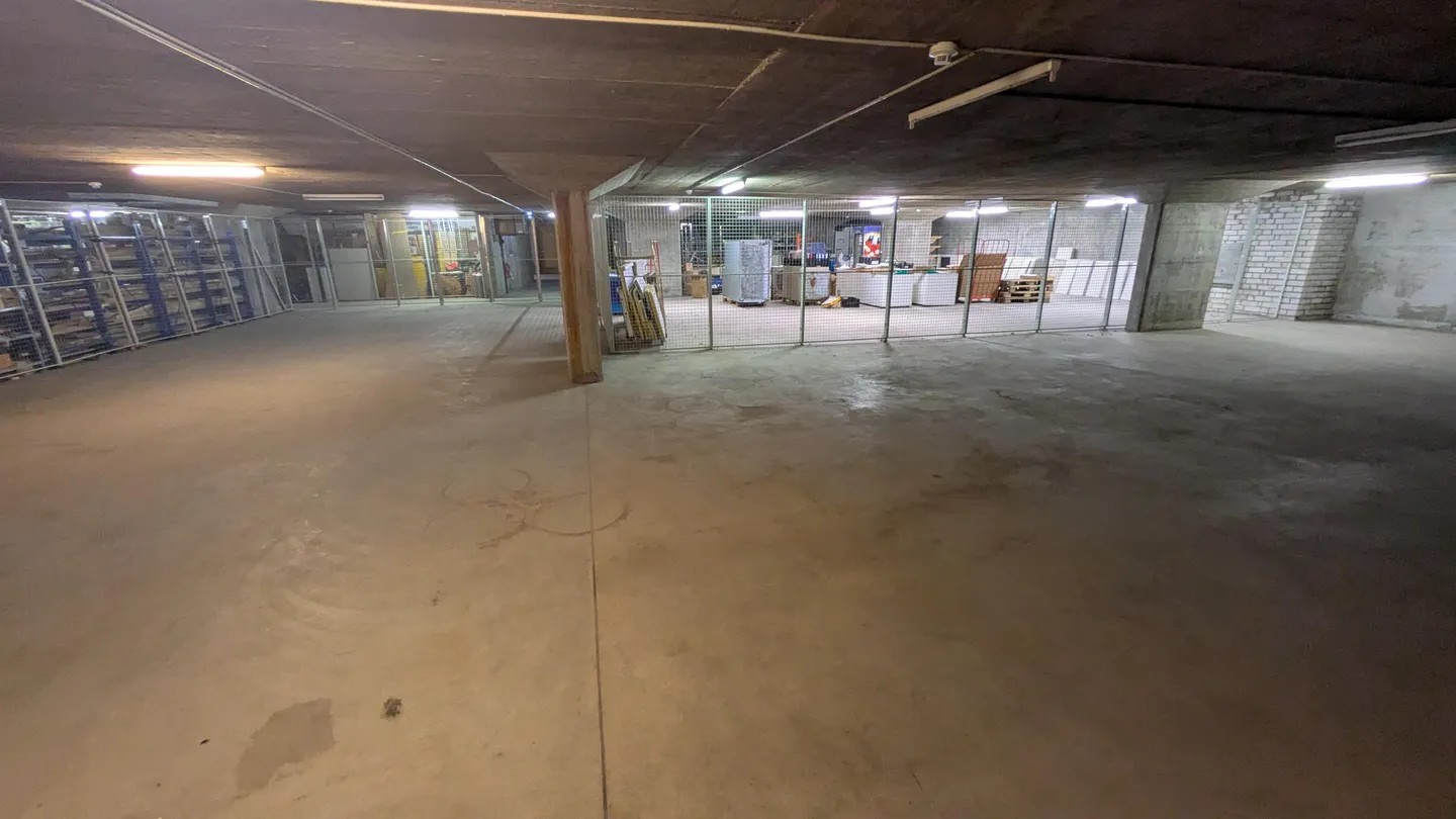 262.0m2 Storage Space Birsfelden - Rheinfelderstrasse 19 - Photo 2 of 13