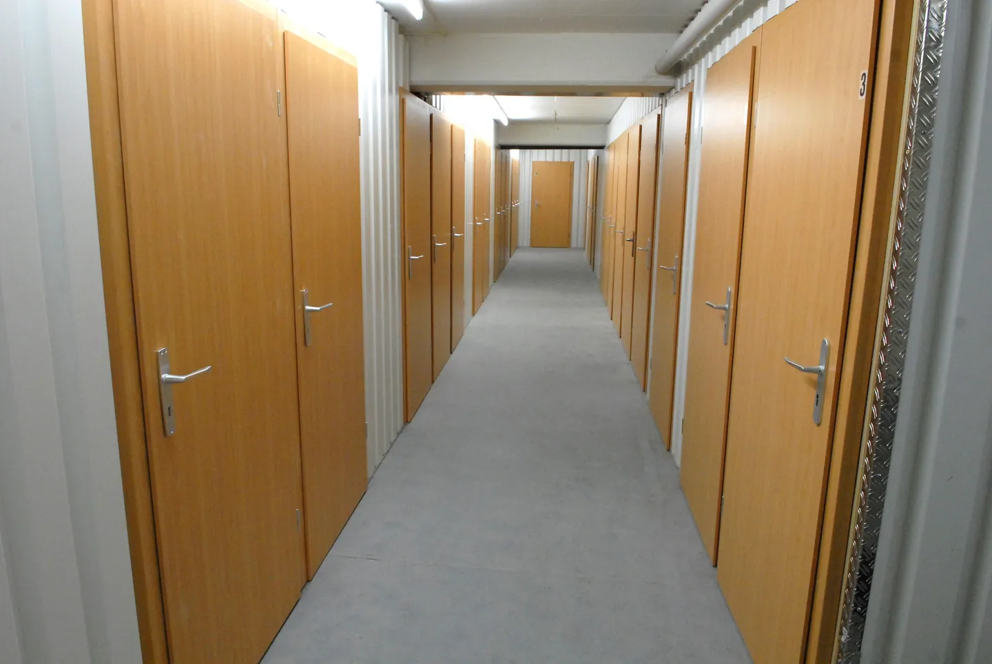 Espaces de stockage (Self-Storage) à Zurich Ouest - Photo 2 sur 3