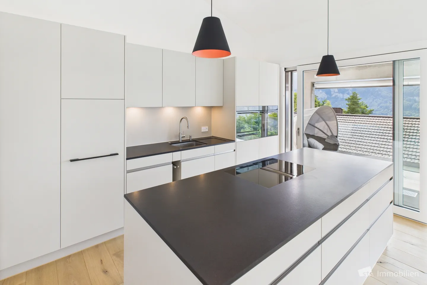 Penthouse moderno con vista lago - Foto 2 di 13