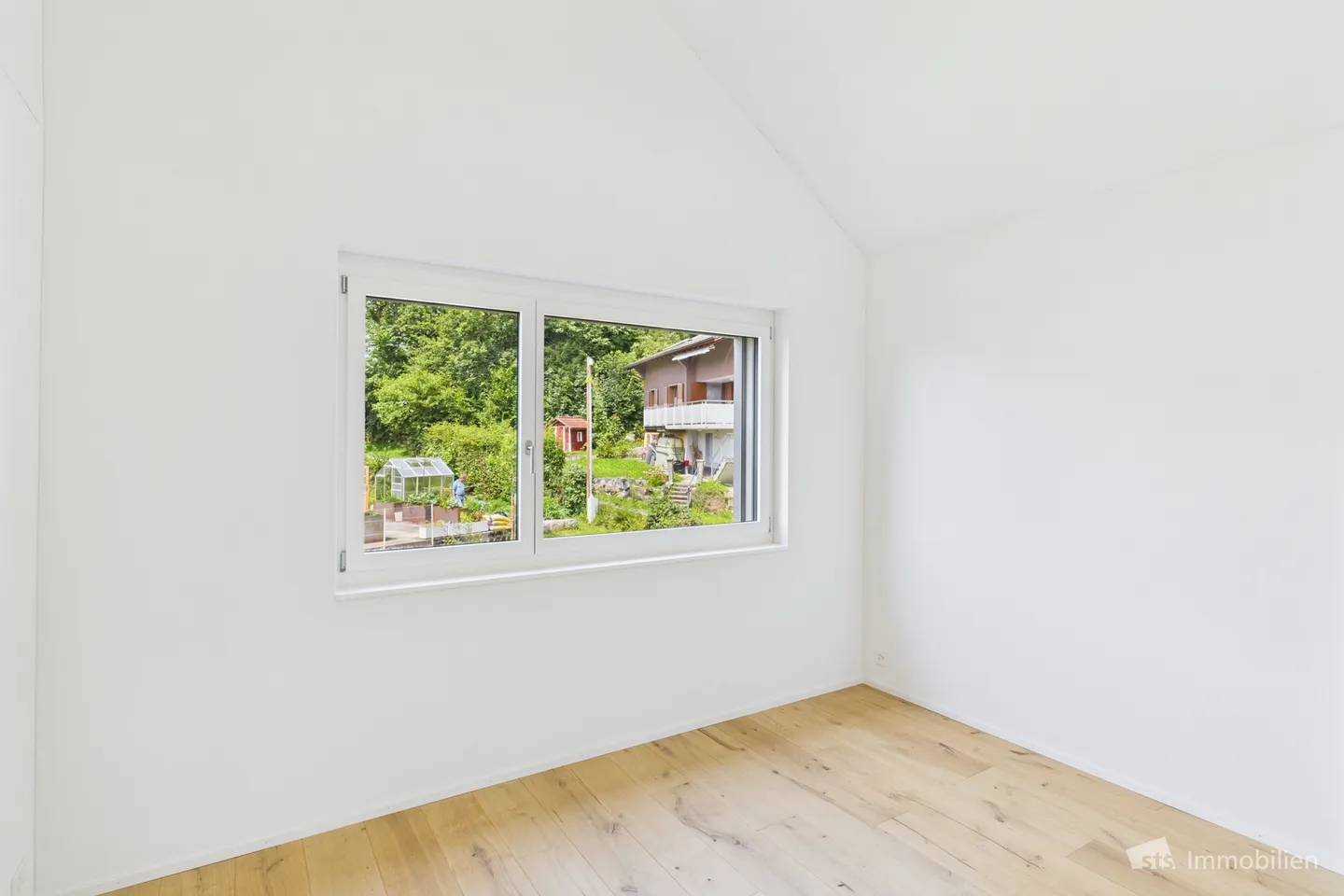 Penthouse moderno con vista lago - Foto 9 di 13
