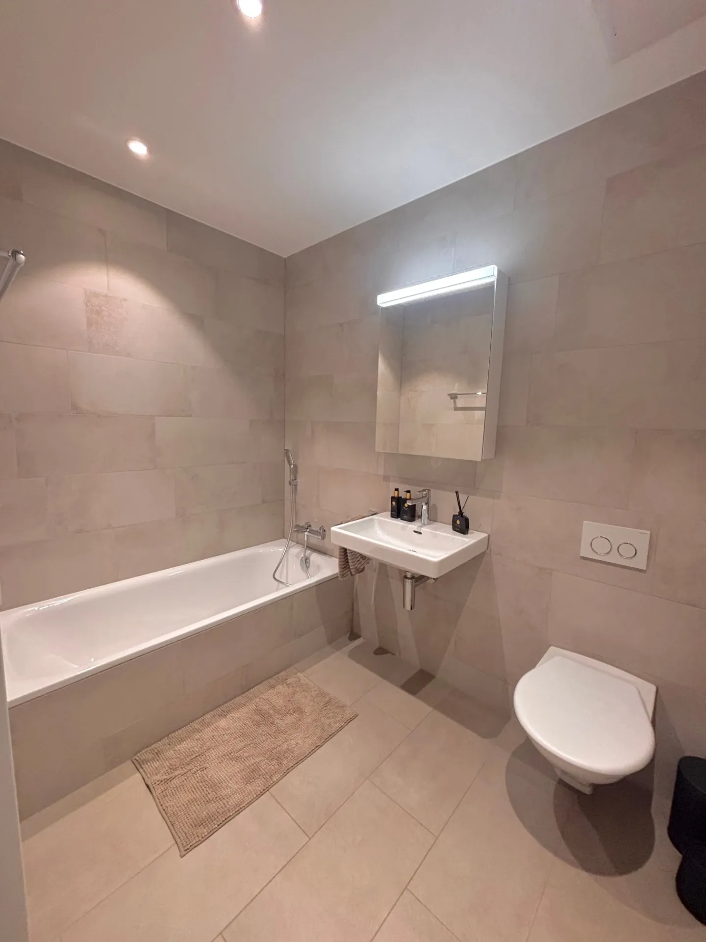 Charmantes Chalet mit Seeblick - Foto 3 von 12