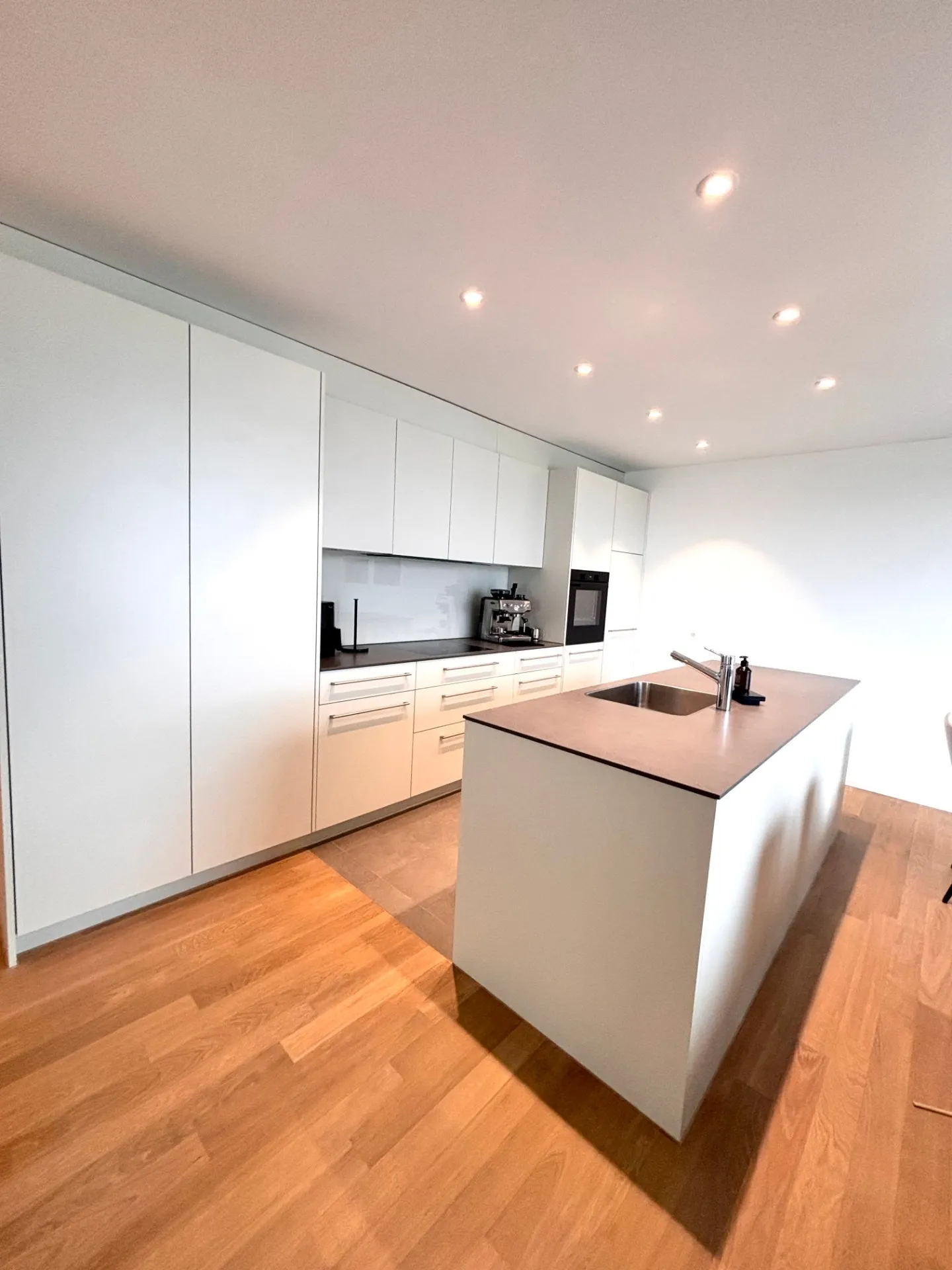 Charmantes Chalet mit Seeblick - Foto 1 von 12