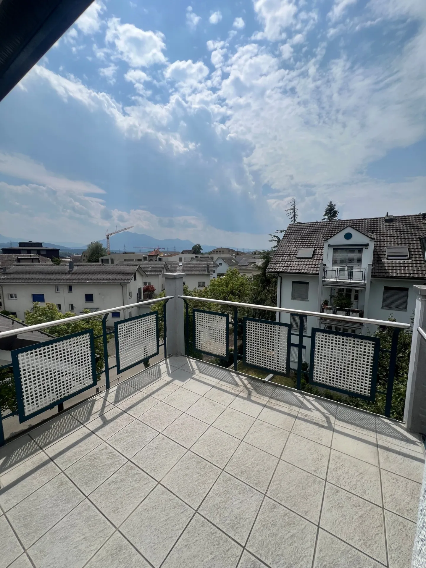 Vivere spazioso con comfort - 128 m² di superficie abitabile nel cuore di Inwil - Foto 4 di 13