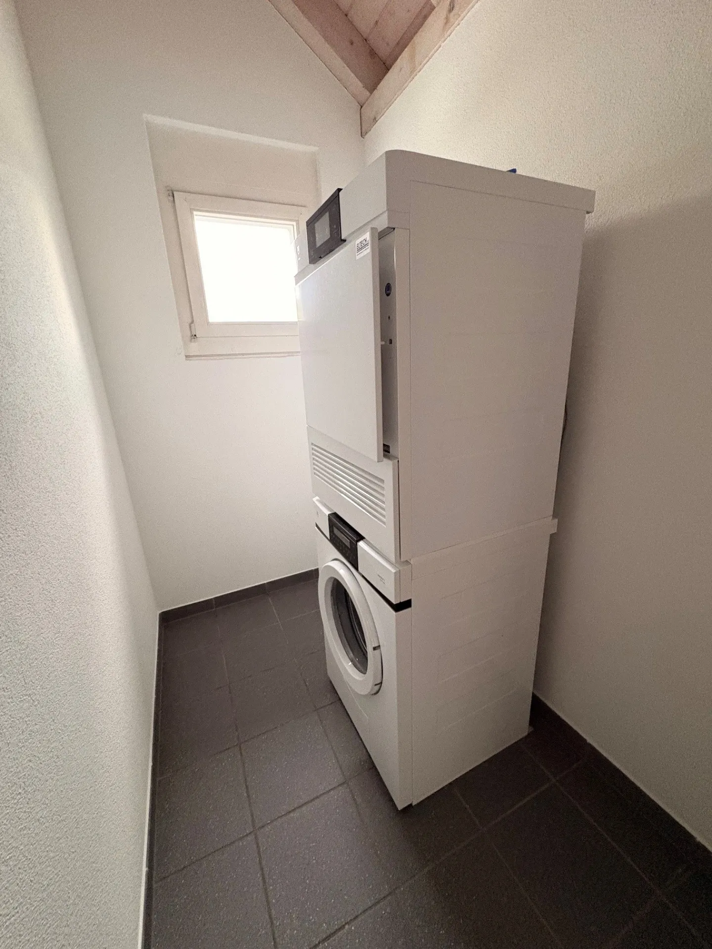 Vivere spazioso con comfort - 128 m² di superficie abitabile nel cuore di Inwil - Foto 12 di 13