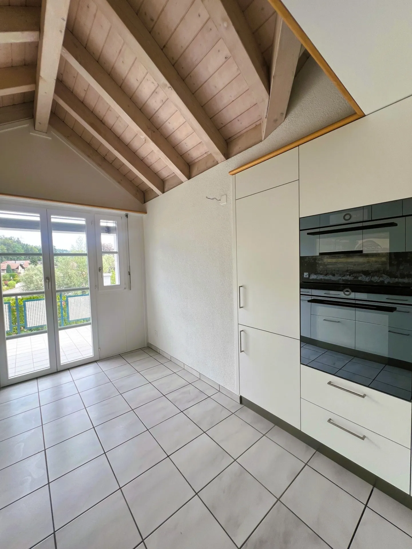 Vivere spazioso con comfort - 128 m² di superficie abitabile nel cuore di Inwil - Foto 8 di 13