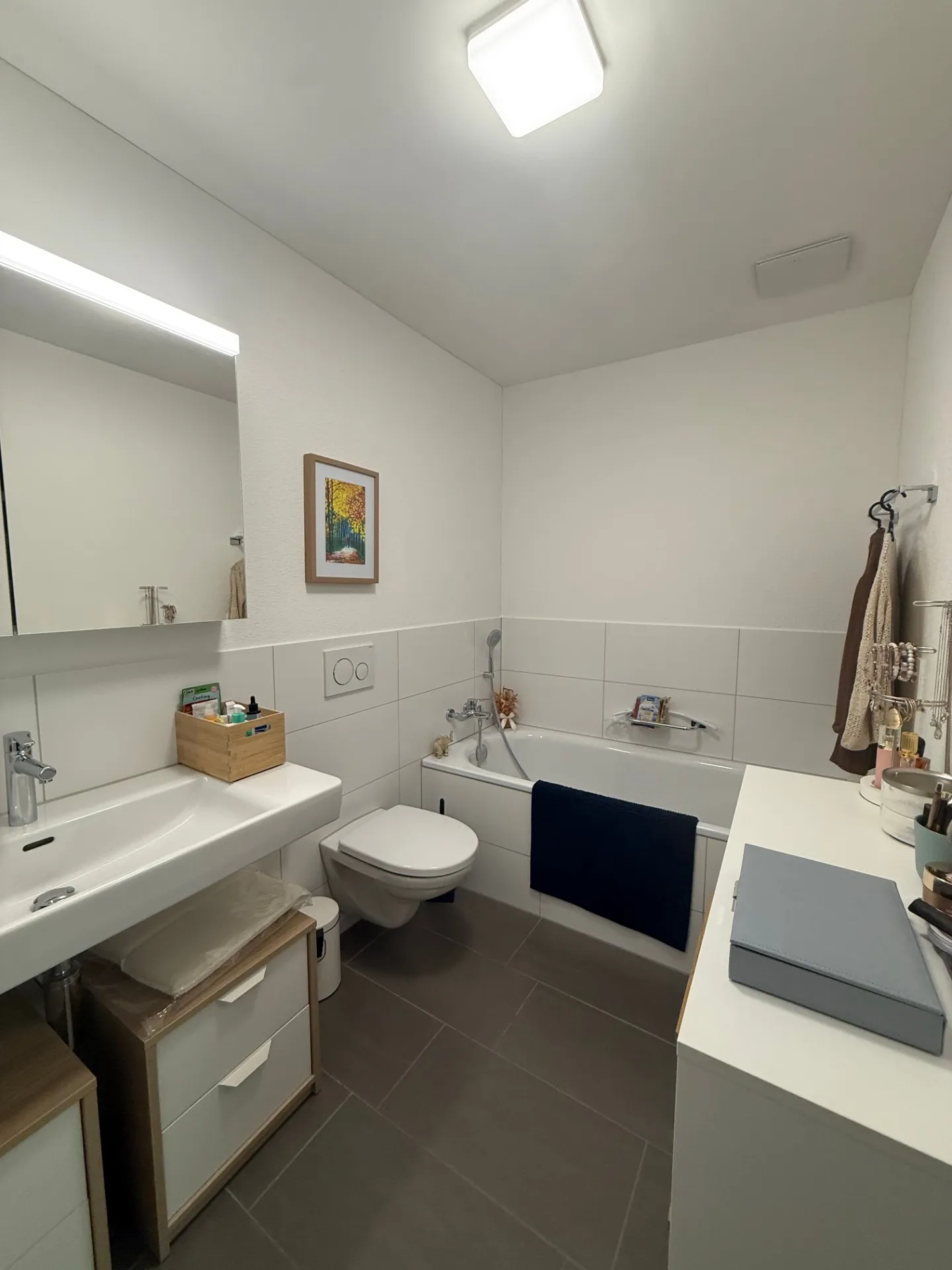 Moderne 3.5-Zimmer-Wohnung in ruhiger Lage nahe Naherholungsgebiet - Photo 2 sur 5