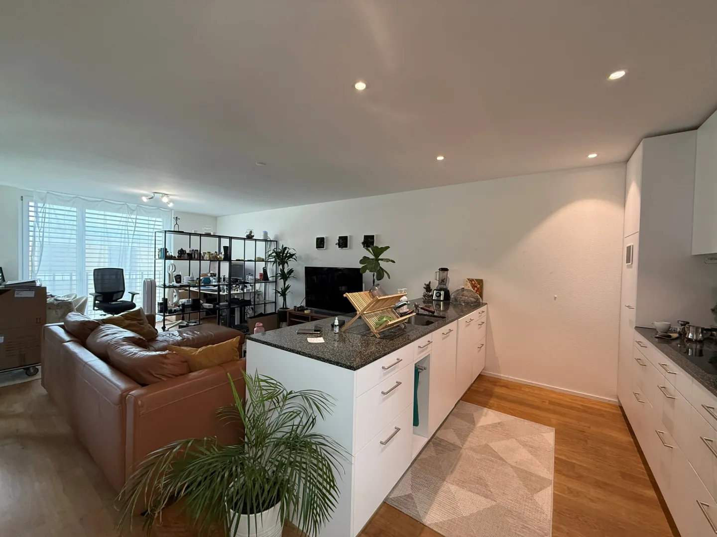 Attraktive 2.5-Zimmer-Wohnung mit hochwertigem Ausbau und ruhiger Lage - Foto 4 von 8