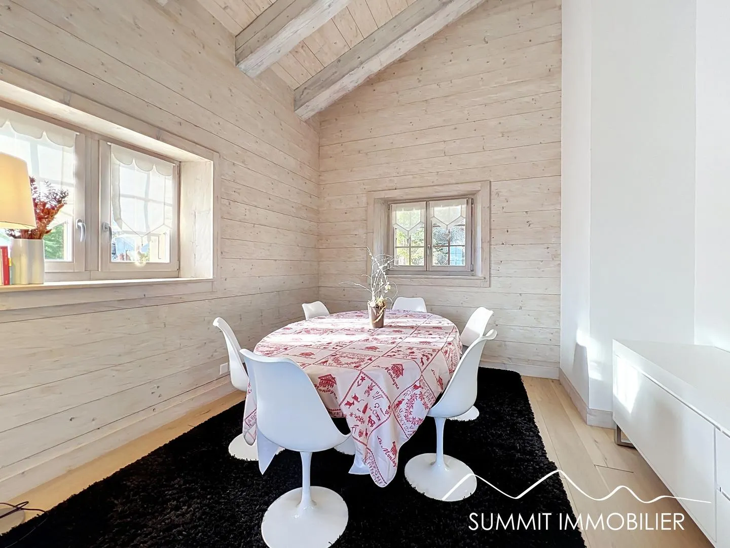Hameau du Vieux Tilleul - Magnificent chalet with ski-in/ski-out access in Crans-Montana - Photo 6 of 13