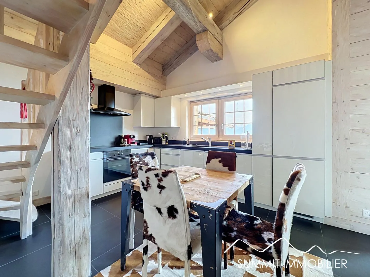 Hameau du Vieux Tilleul - Magnificent chalet with ski-in/ski-out access in Crans-Montana - Photo 8 of 13