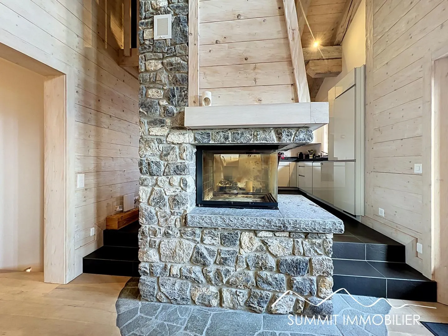 Hameau du Vieux Tilleul - Magnificent chalet with ski-in/ski-out access in Crans-Montana - Photo 10 of 13
