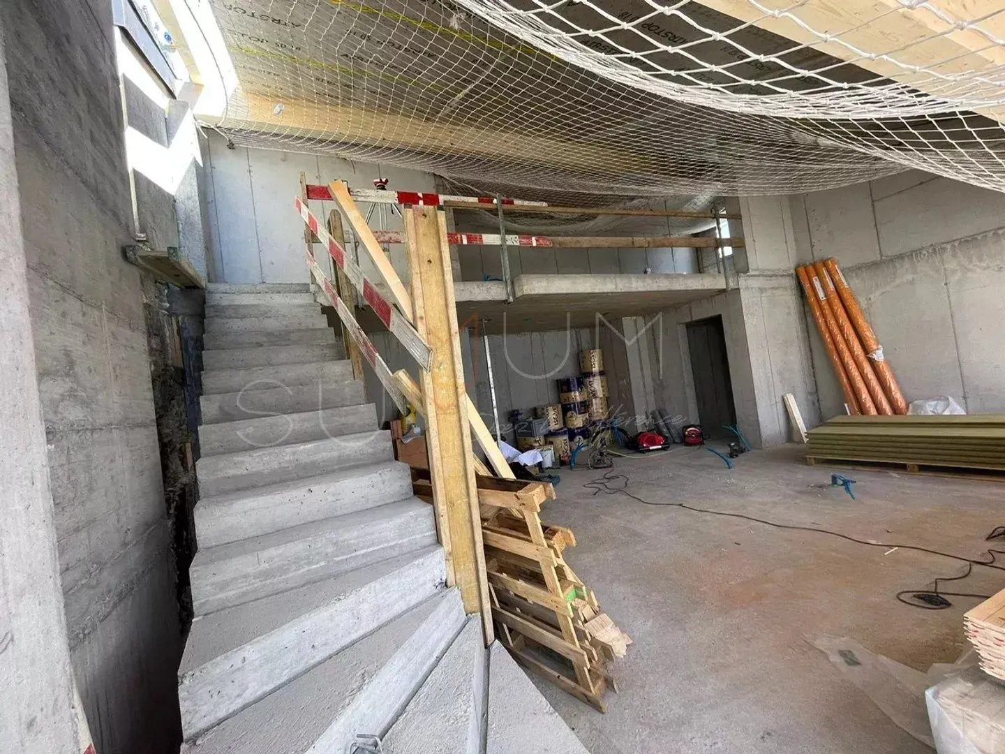 Selten - Wunderschöne Penthousewohnung mit Kathedralenwohnzimmer + Terrasse - Foto 6 von 13