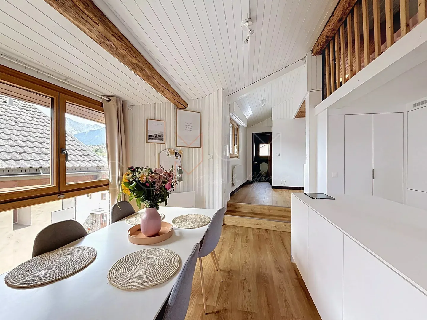 Charm of 1836 and modern comfort renovated house in Savièse - Photo 4 of 13