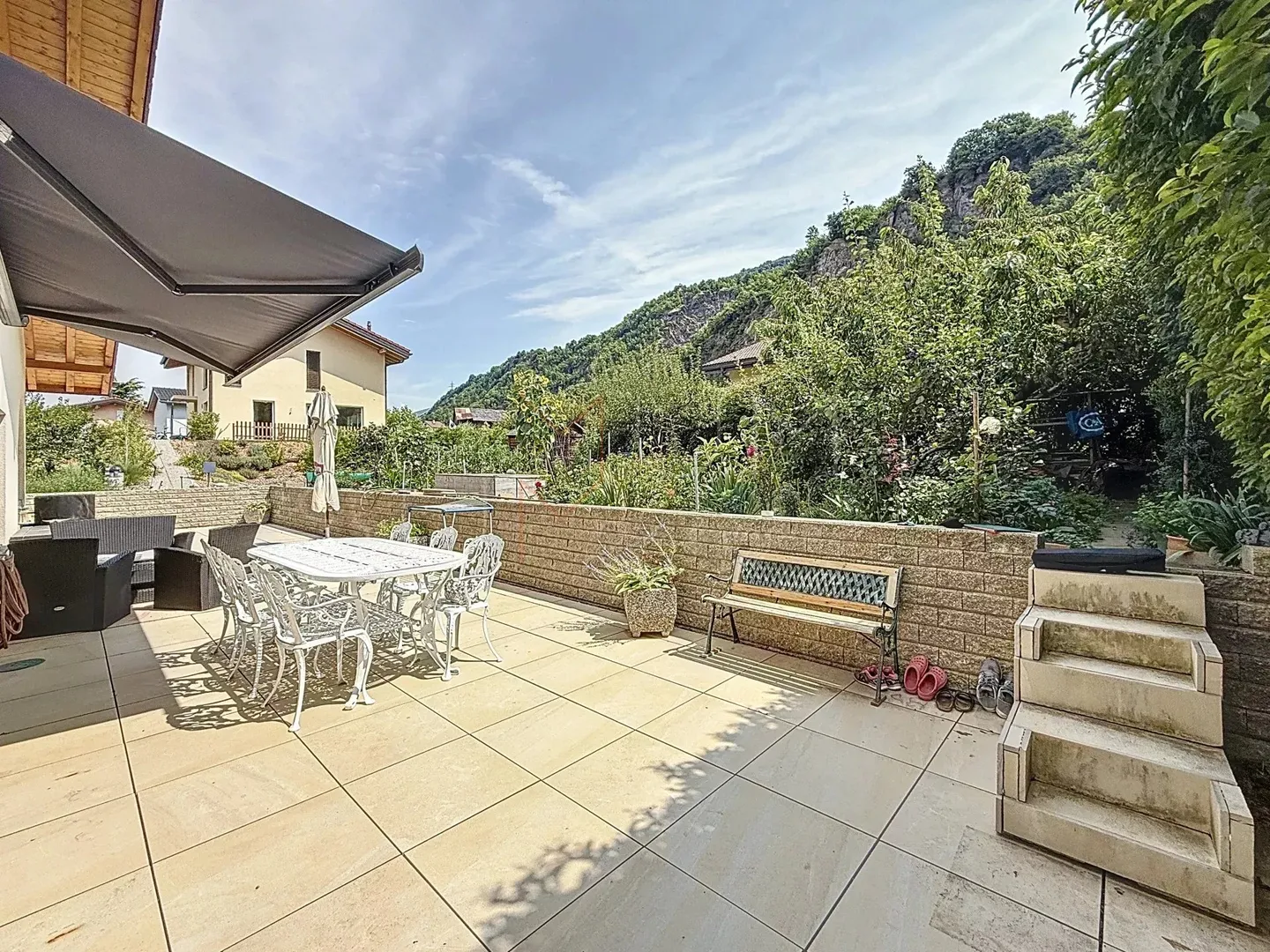 5 min de Sion Parcelle 1'200 m² avec potentiel + grande terrasse - Photo 3 of 13