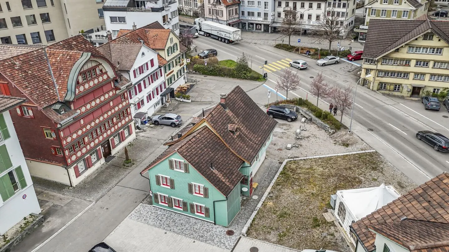 Charming gem with history and future - Photo 4 of 13