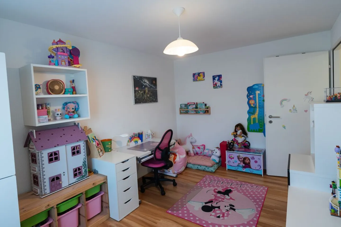 Espace de vie – Maison mitoyenne bien entretenue dans un emplacement attrayant. - Photo 13 sur 13