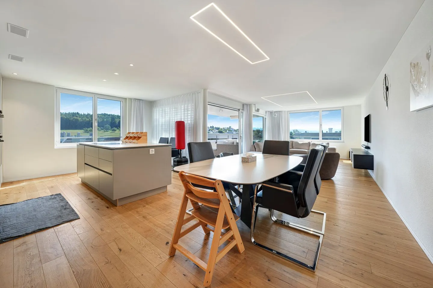 Ein Zuhause mit Weit- und Bergblick sowie hoher Wohnqualität - Foto 7 von 13